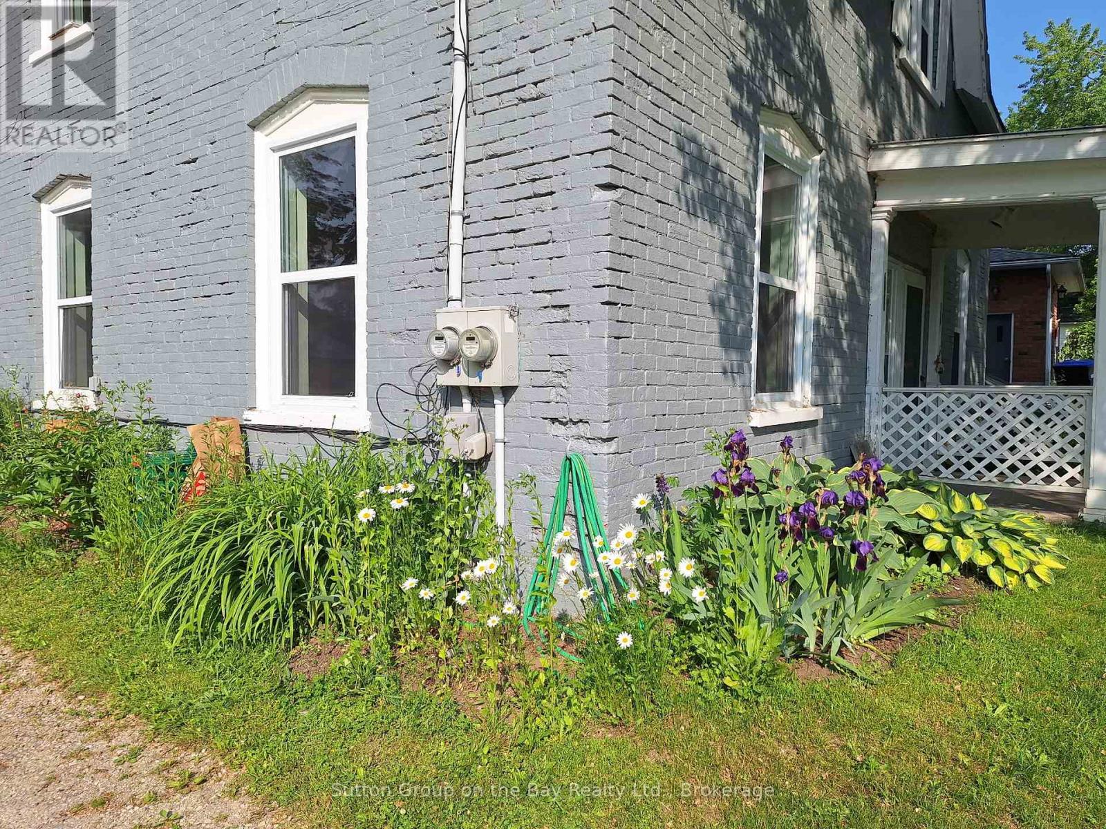 215 Cedar Street, Clearview, Ontario  L0M 1S0 - Photo 5 - S12279083