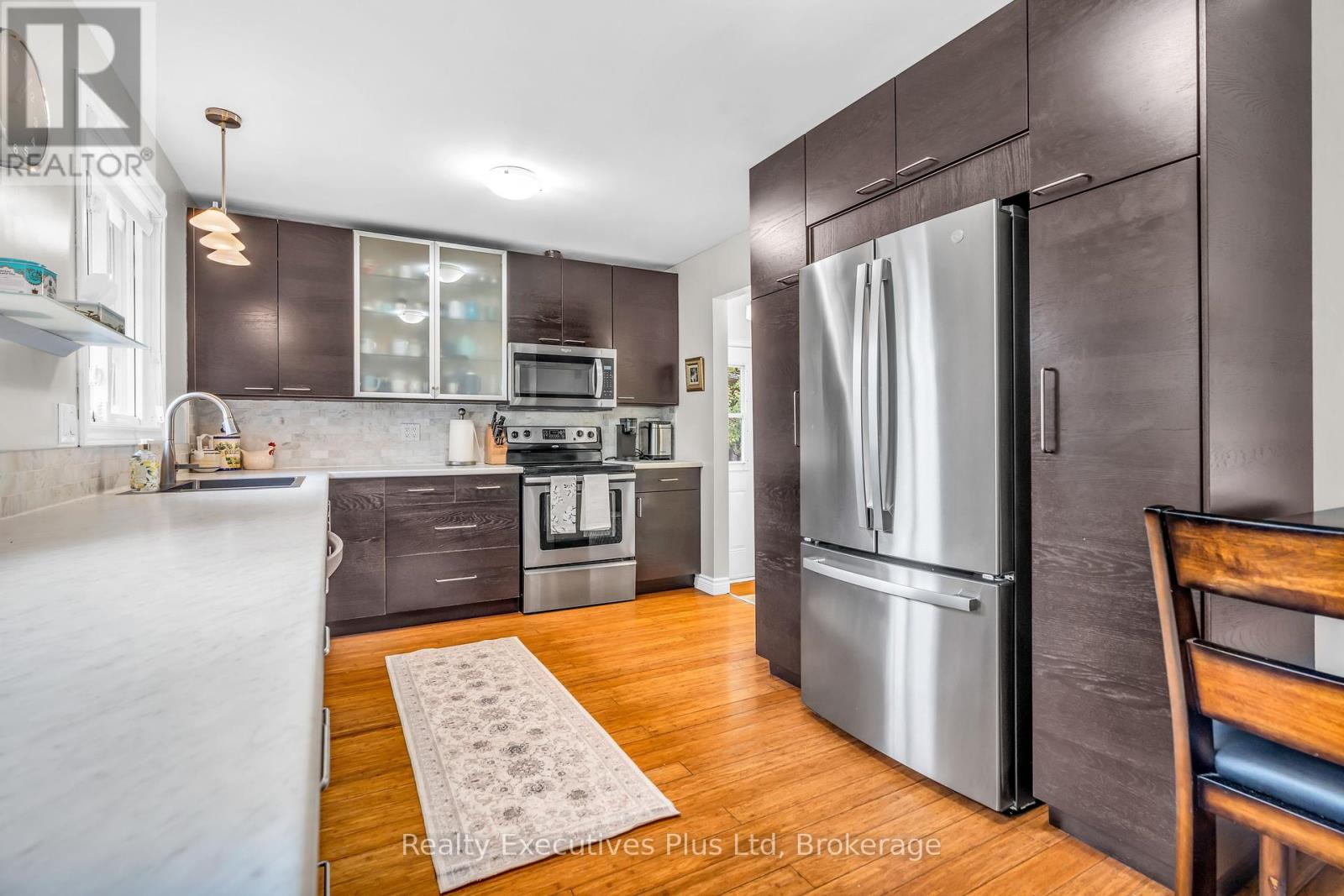 61 Mcilwraith Crescent, Guelph, Ontario  N1E 6J4 - Photo 6 - X12278956