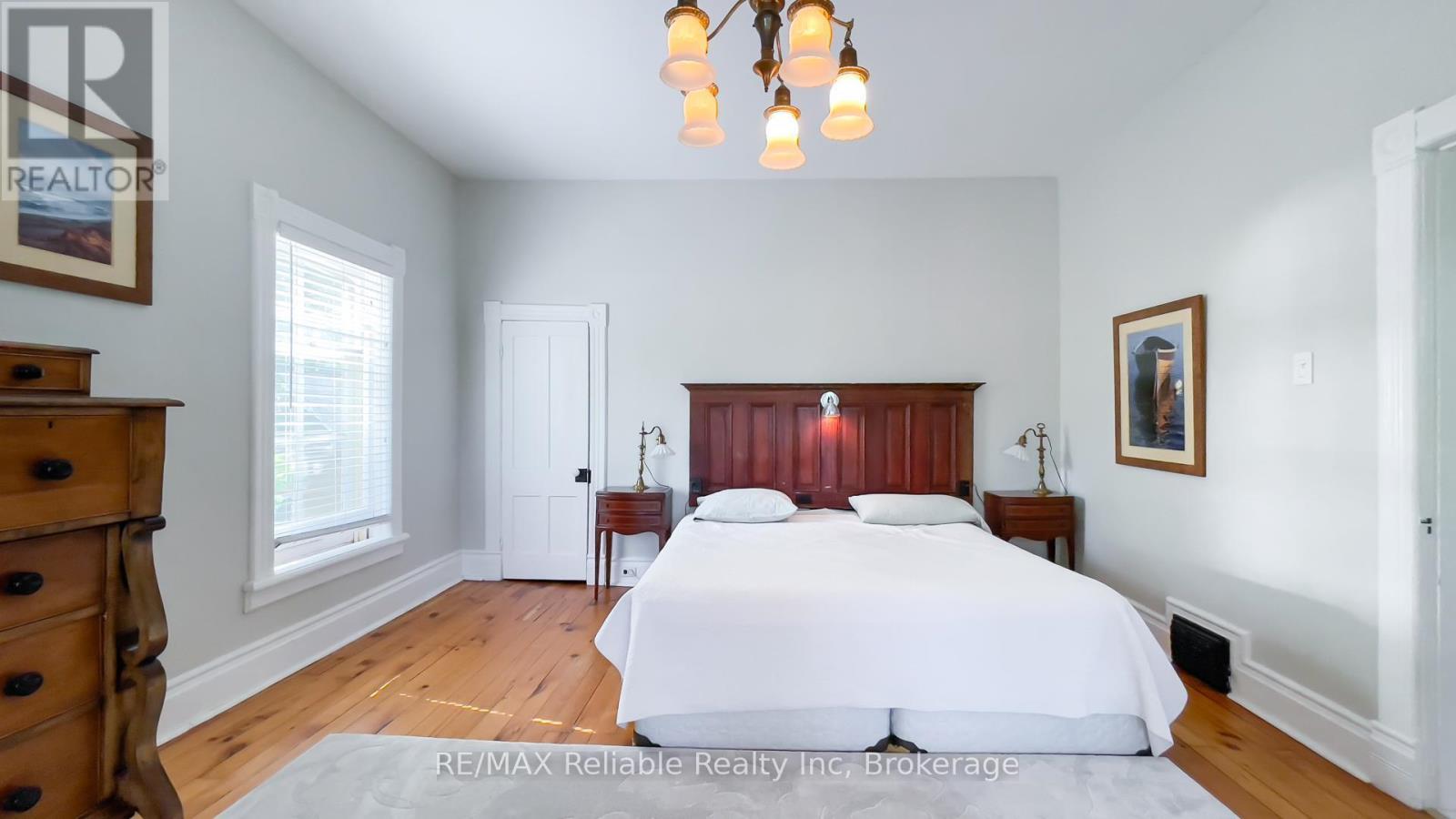 32 Bayfield Terrace, Bluewater, Ontario  N0M 1G0 - Photo 35 - X12279041