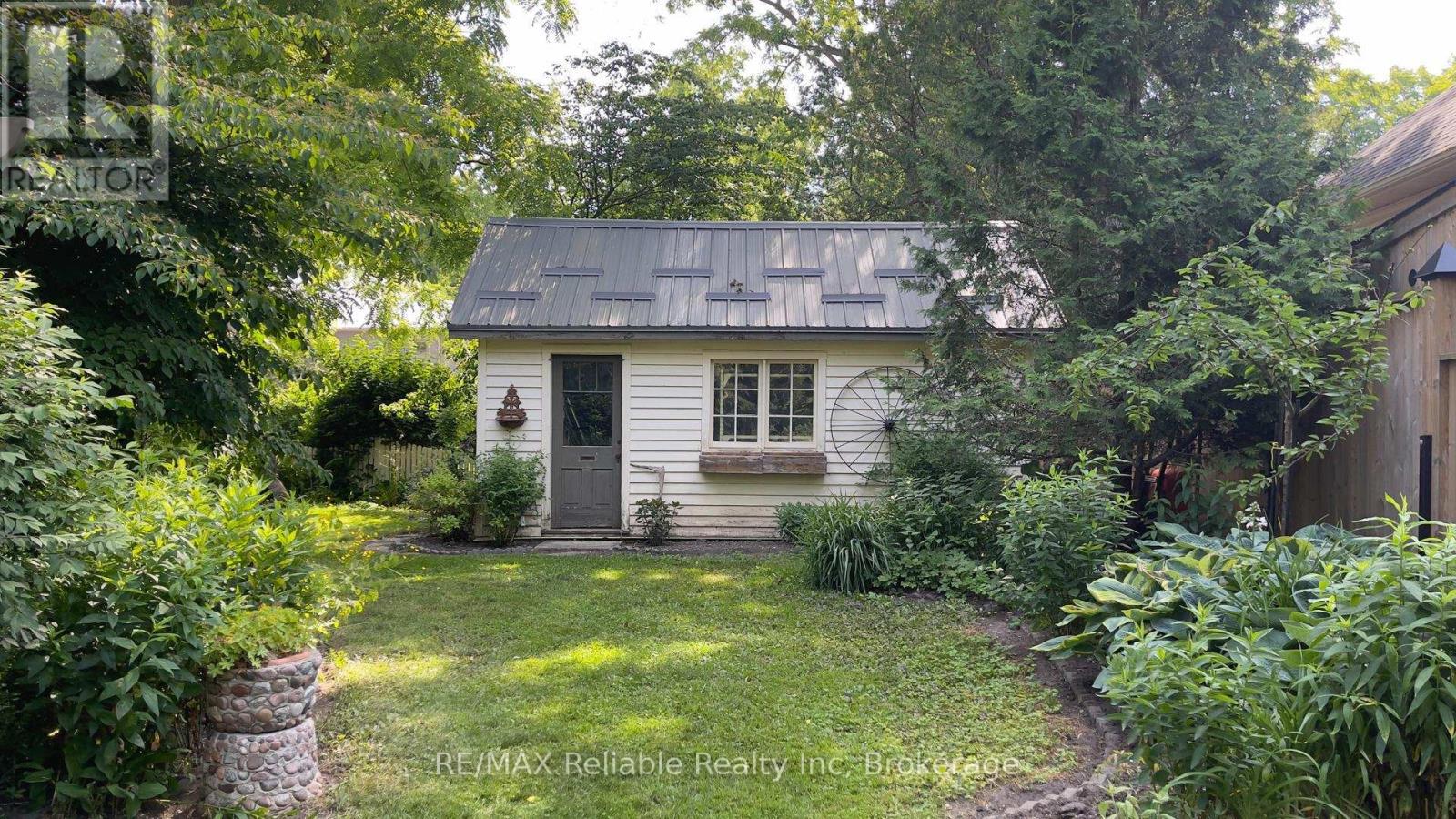 32 Bayfield Terrace, Bluewater, Ontario  N0M 1G0 - Photo 7 - X12279041