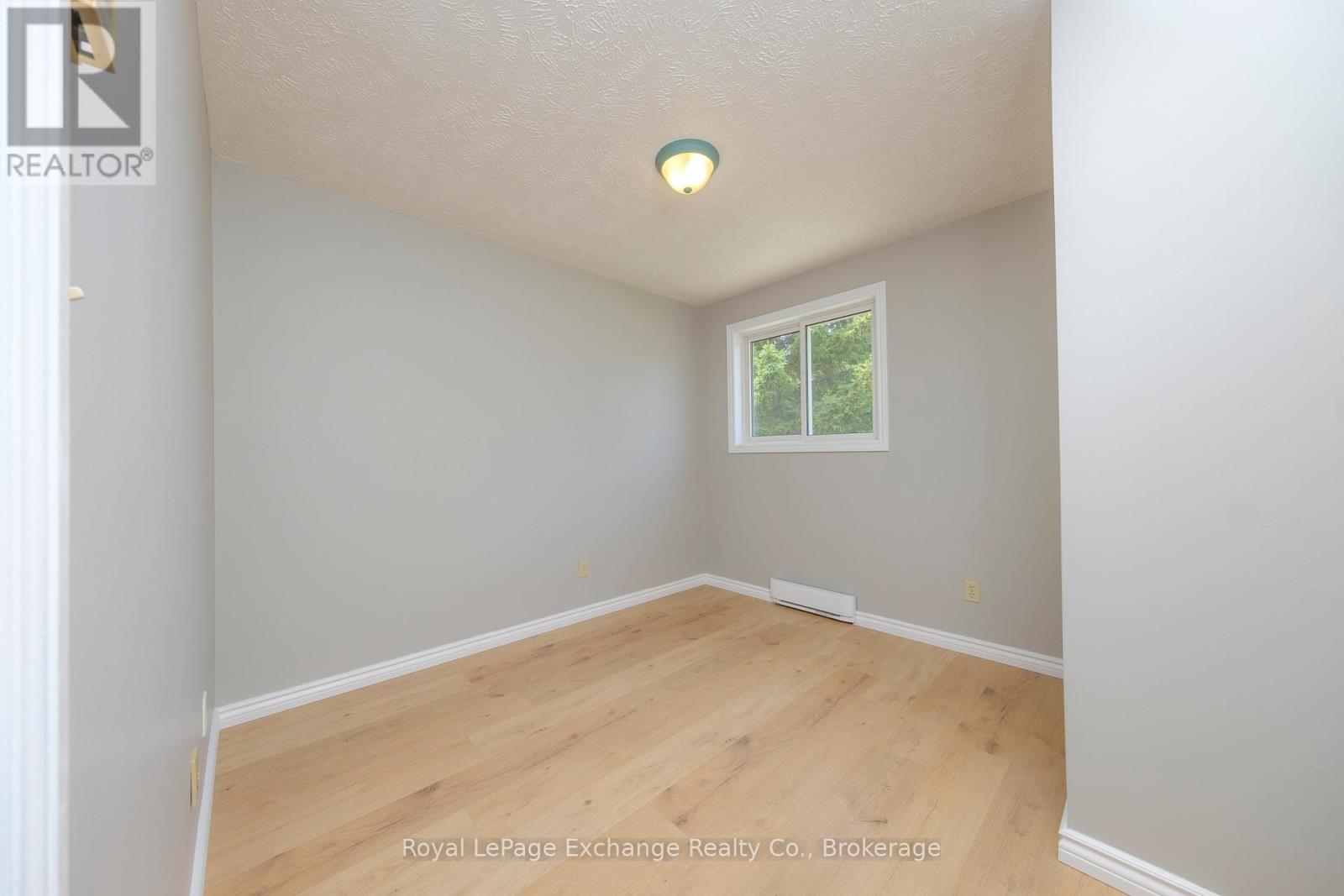649 Lloyd Street, Saugeen Shores, Ontario  N0H 2C1 - Photo 19 - X12279121