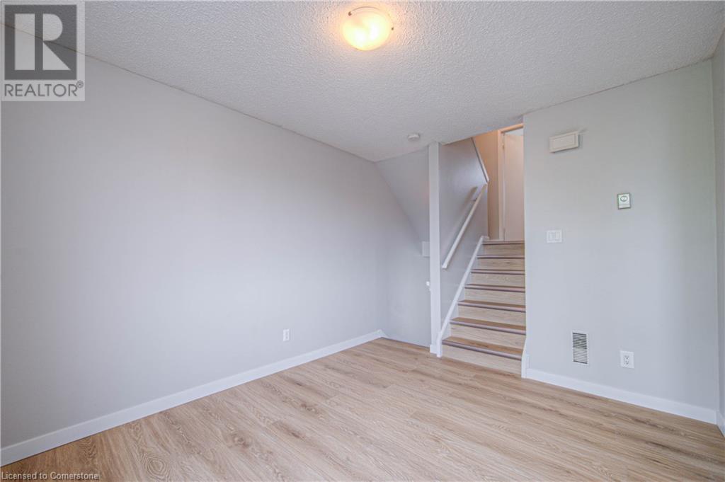 135 Chalmers Street S Unit# 65, Cambridge, Ontario  N1R 6M2 - Photo 11 - 40750362