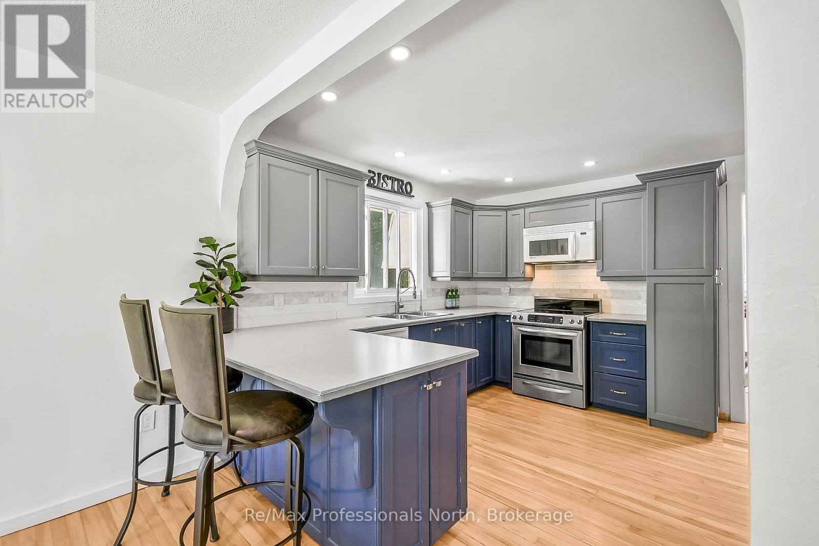 128 Bridgedale Road, Huntsville, Ontario  P1L 1L0 - Photo 13 - X12279246