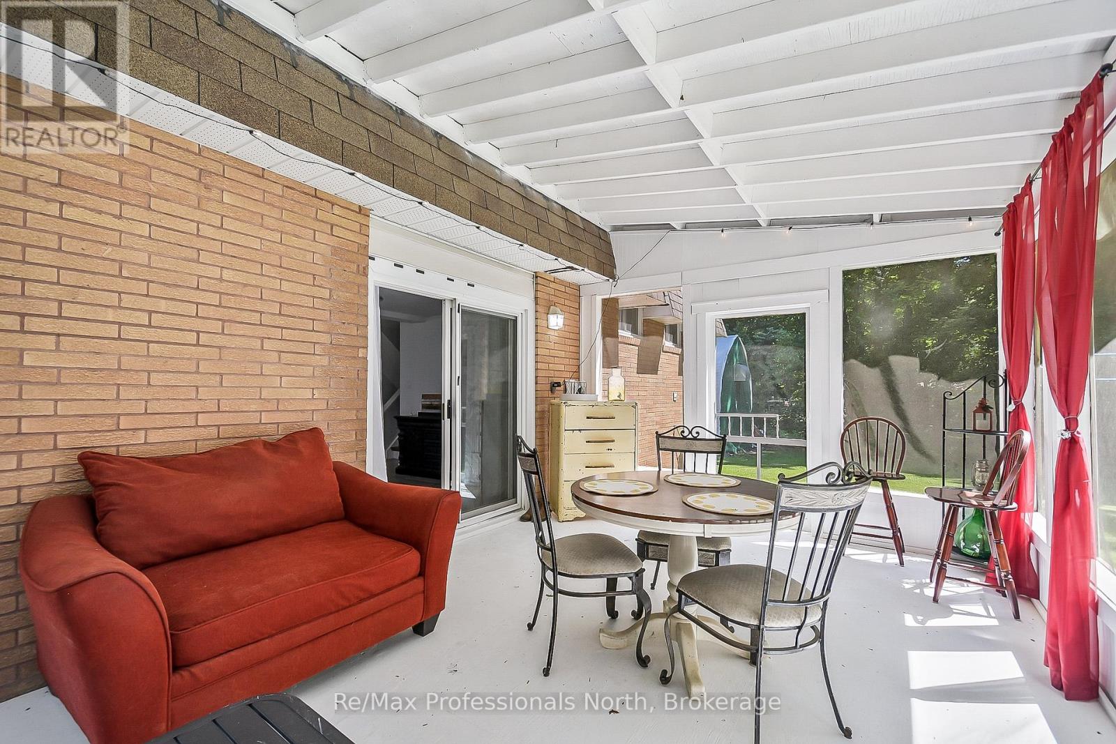 128 Bridgedale Road, Huntsville, Ontario  P1L 1L0 - Photo 7 - X12279246
