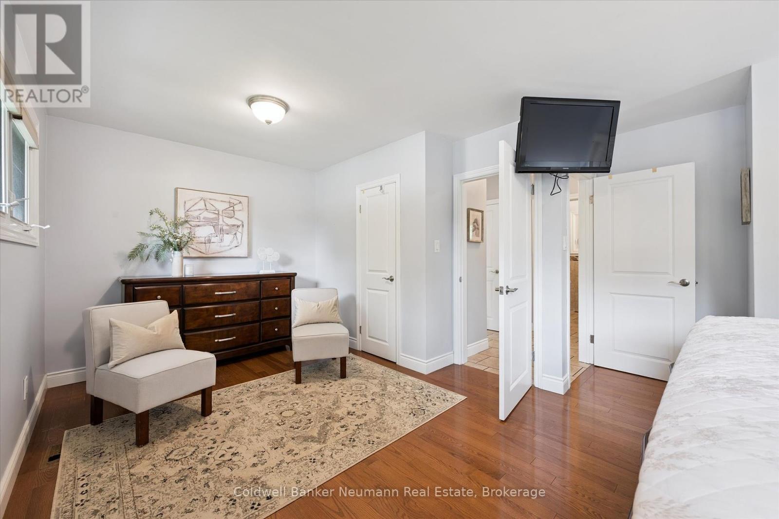 71 Pleasant Road, Guelph, Ontario  N1E 3Z5 - Photo 14 - X12279248