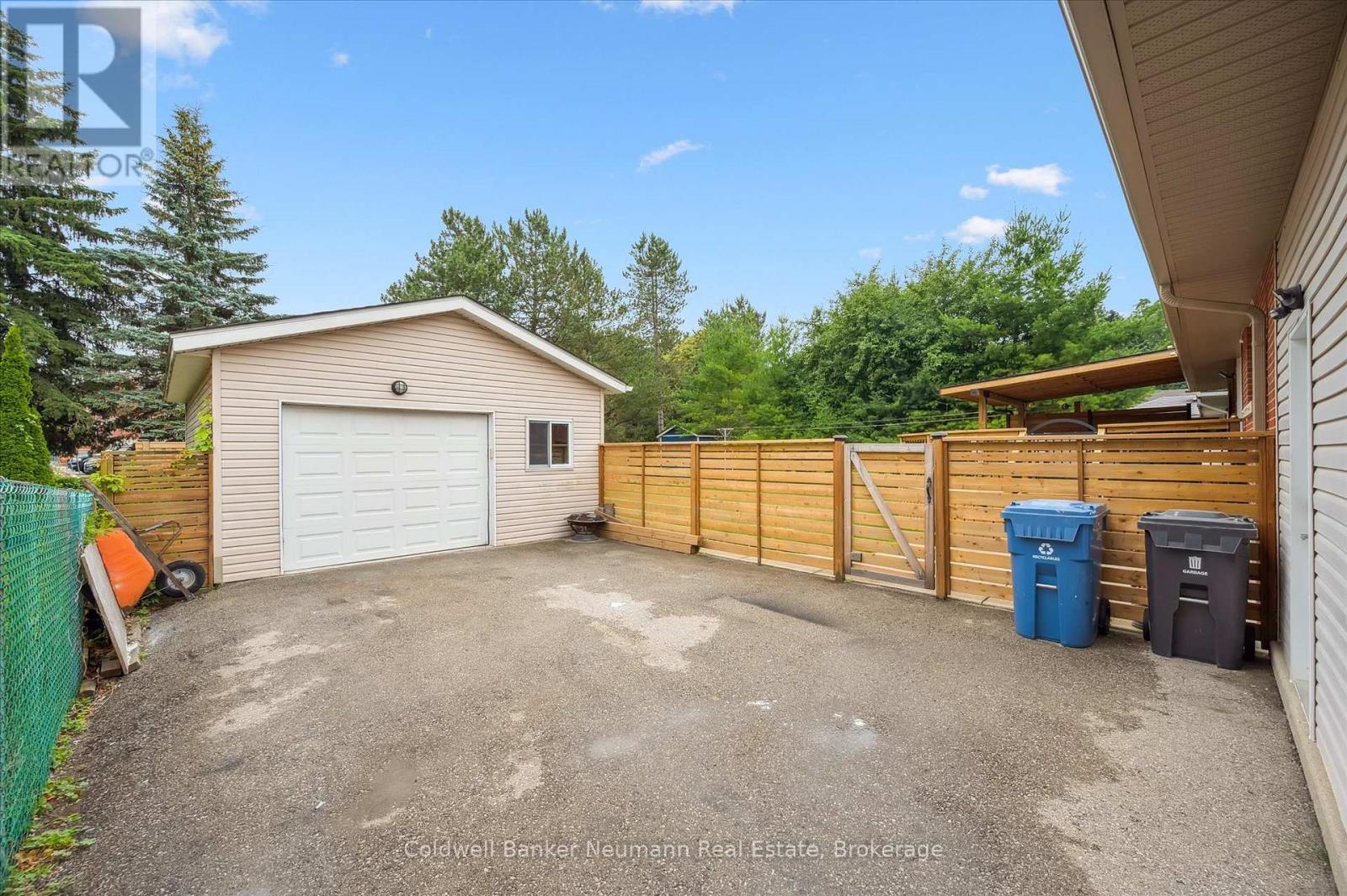 71 Pleasant Road, Guelph, Ontario  N1E 3Z5 - Photo 34 - X12279248