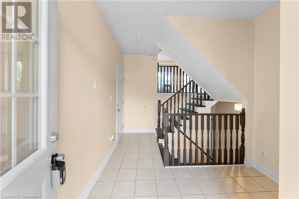 38 Natalie Court, Thorold, Ontario  L2V 5C6 - Photo 3 - 40750478