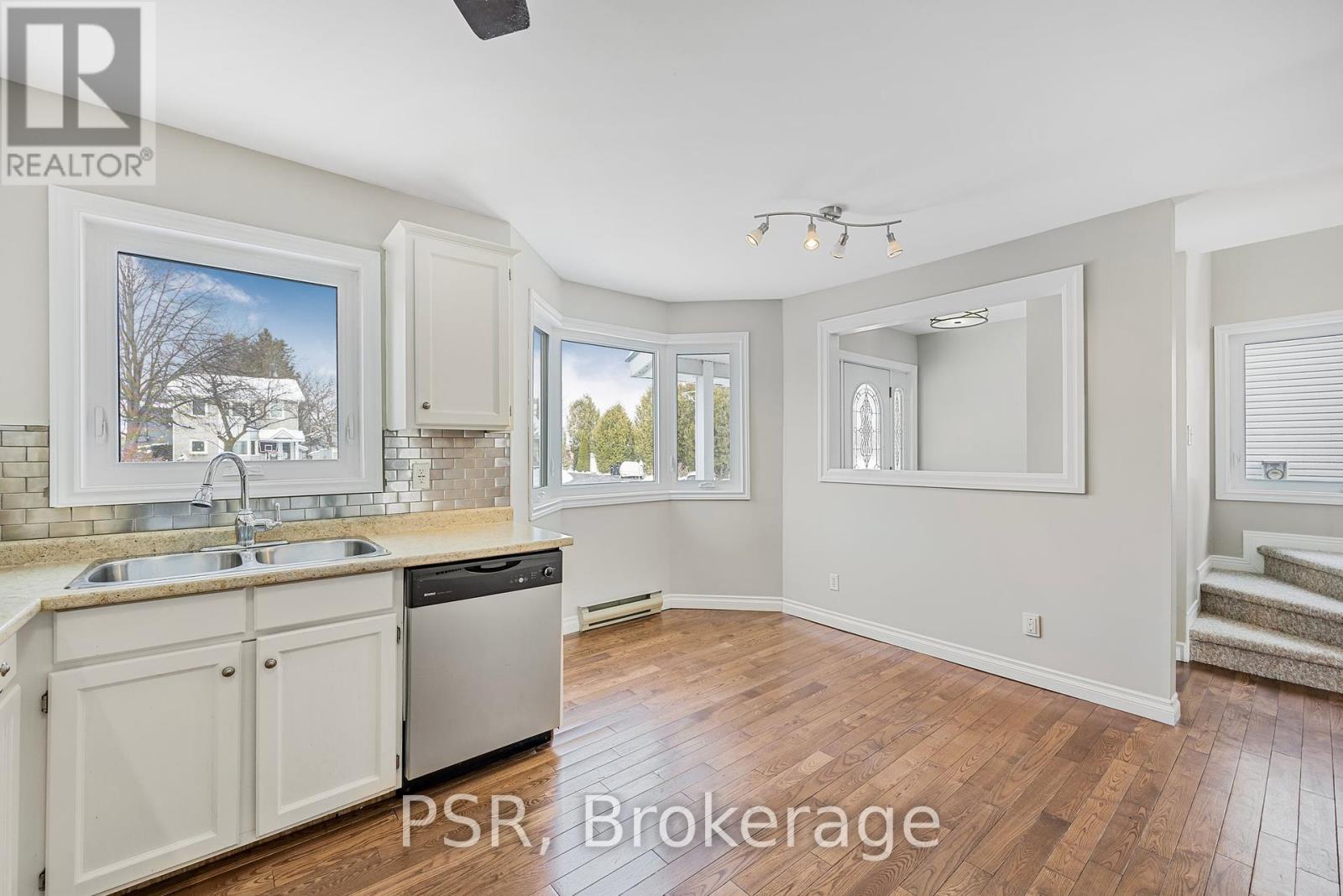 728 Ste Marie Street, Collingwood, Ontario  L9Y 4T5 - Photo 6 - S12279463