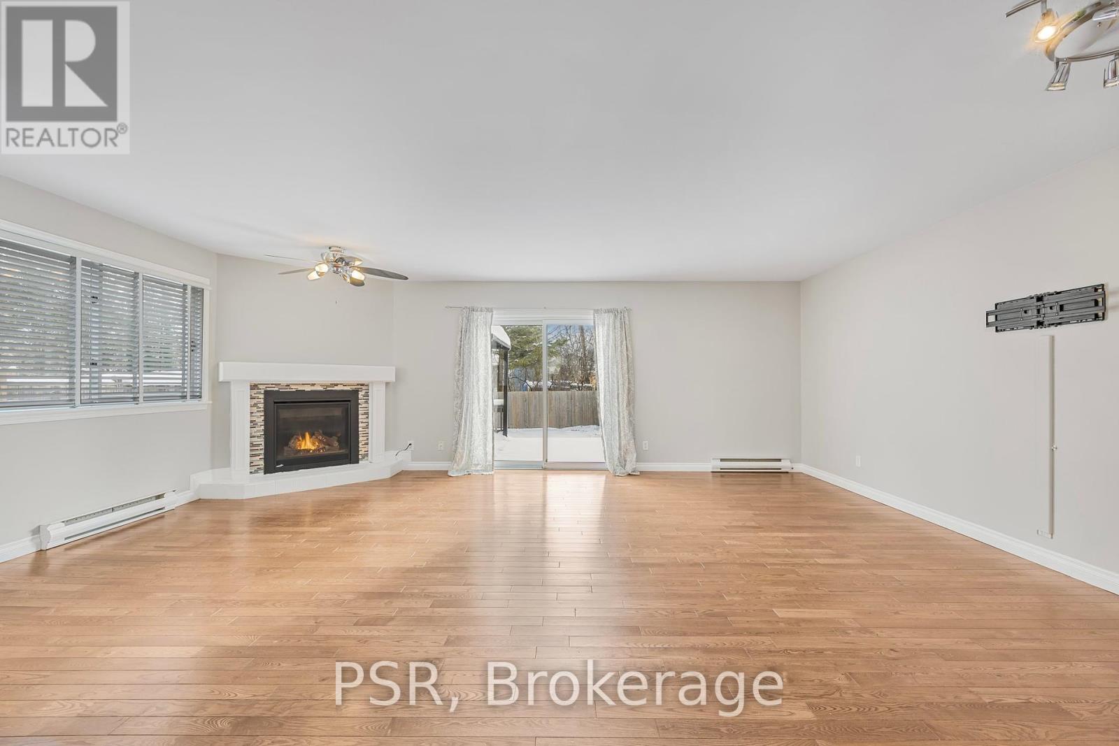 728 Ste Marie Street, Collingwood, Ontario  L9Y 4T5 - Photo 8 - S12279463
