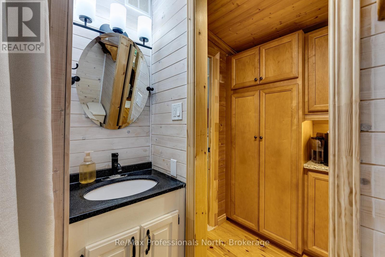 1028 Inverness Road, Muskoka Lakes, Ontario  P0B 1M0 - Photo 20 - X12279455