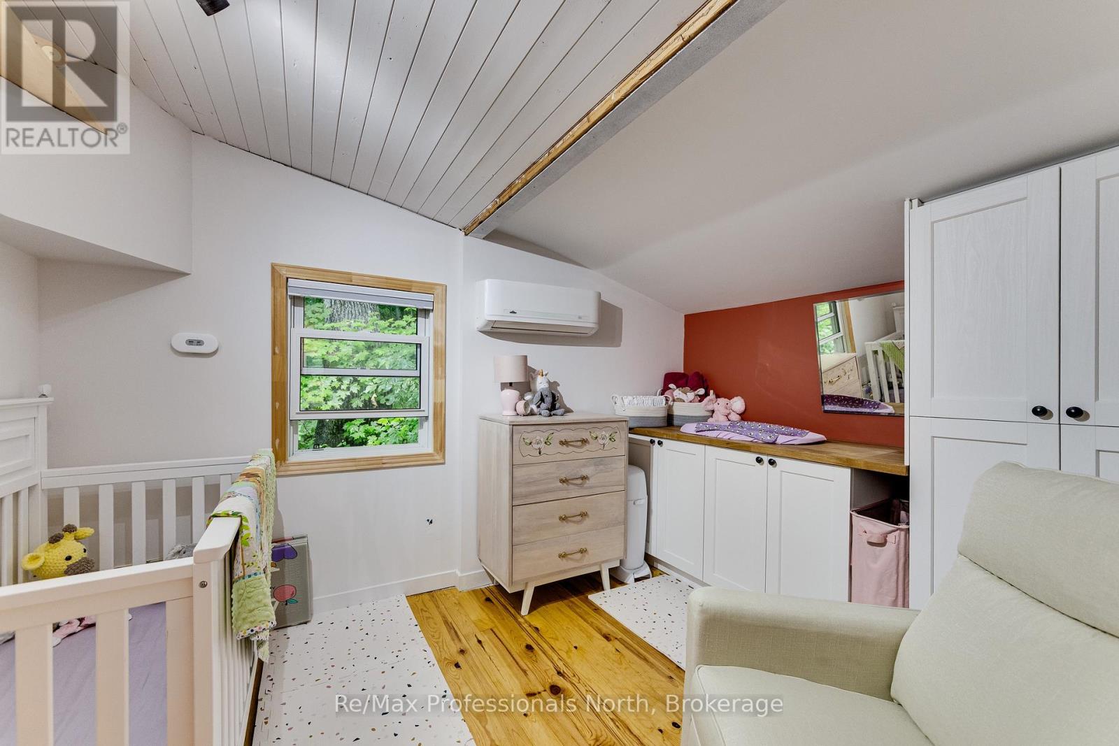 1028 Inverness Road, Muskoka Lakes, Ontario  P0B 1M0 - Photo 21 - X12279455