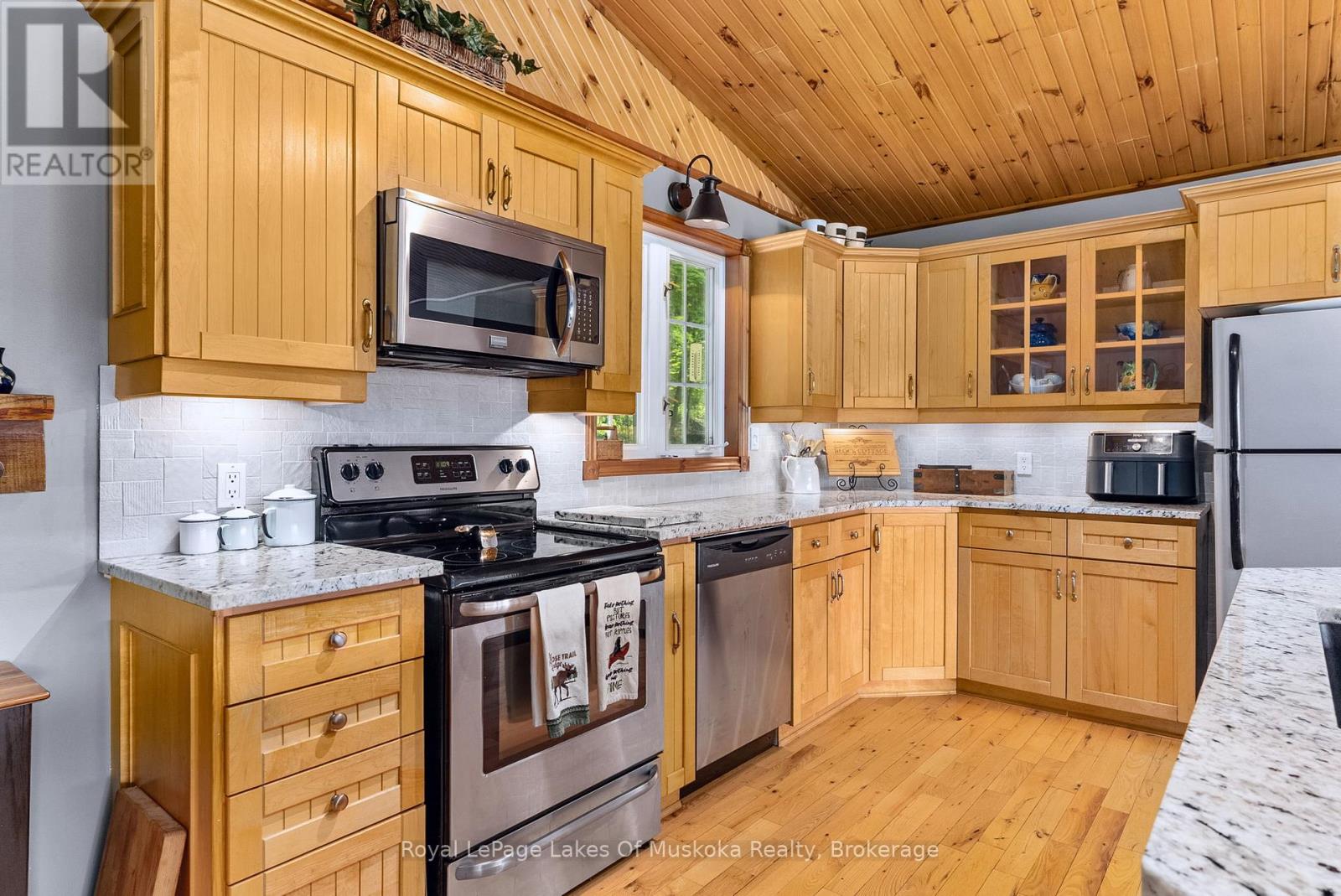 300 Wurm Road, Magnetawan, Ontario  P0A 1P0 - Photo 9 - X12279469