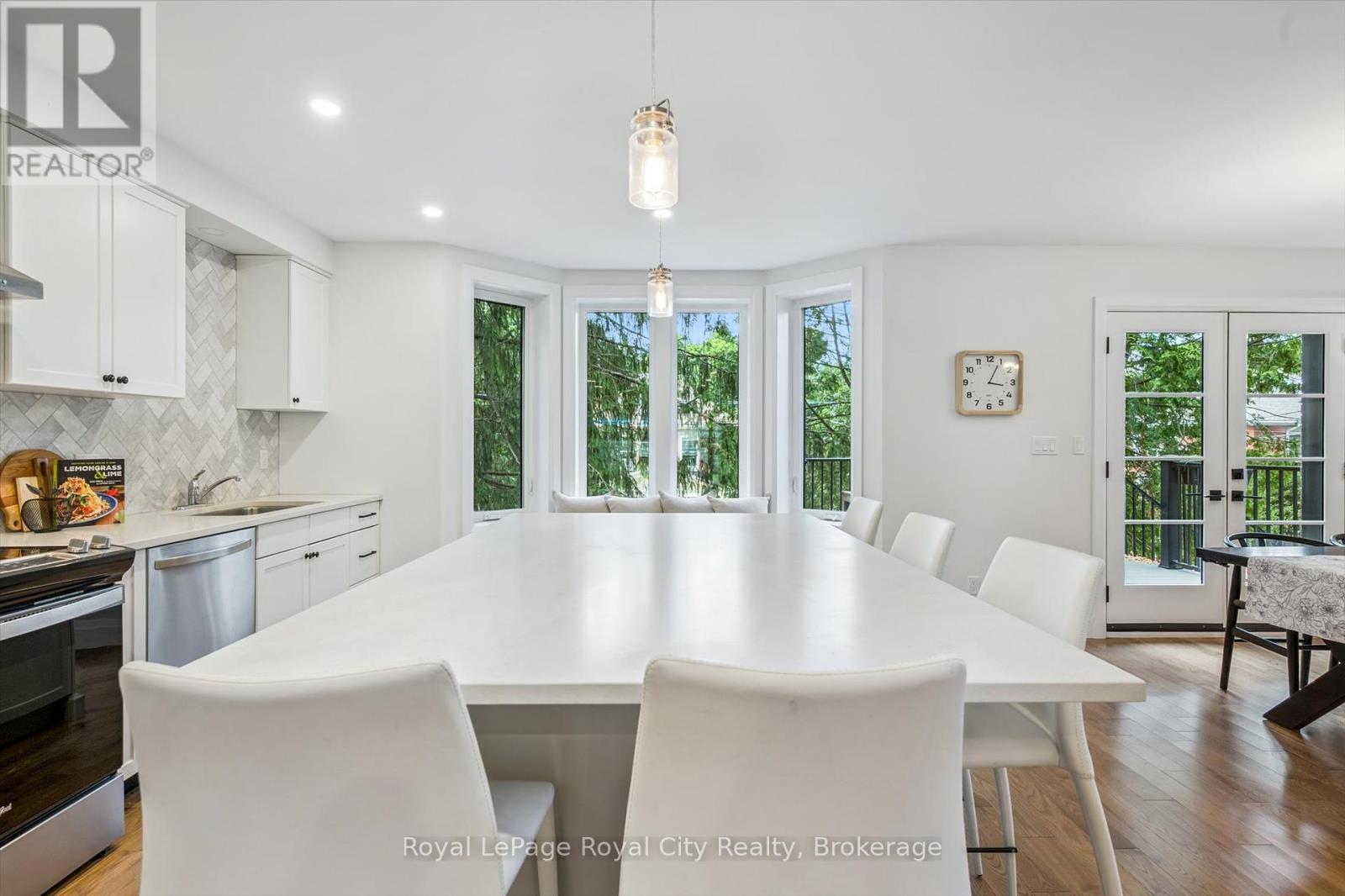 54 Forbes Avenue, Guelph, Ontario  N1G 1G4 - Photo 18 - X12279519