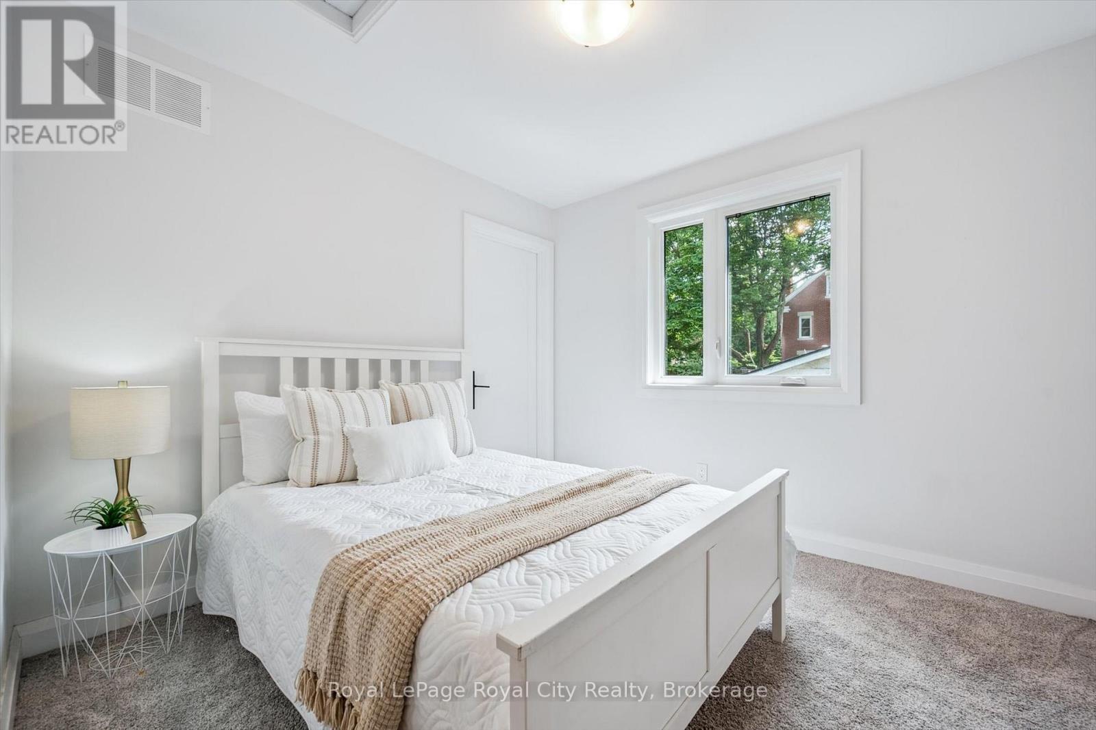 54 Forbes Avenue, Guelph, Ontario  N1G 1G4 - Photo 31 - X12279519