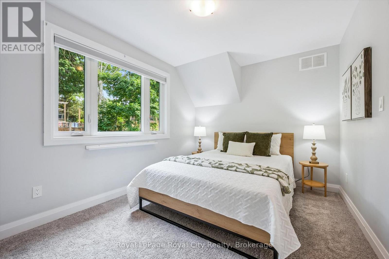 54 Forbes Avenue, Guelph, Ontario  N1G 1G4 - Photo 32 - X12279519