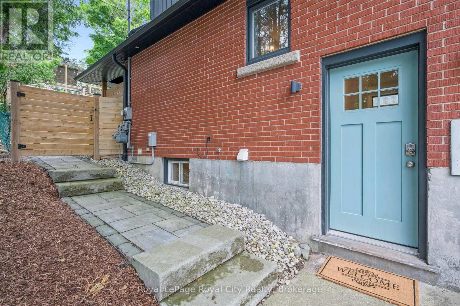 54 Forbes Avenue, Guelph, Ontario  N1G 1G4 - Photo 38 - X12279519