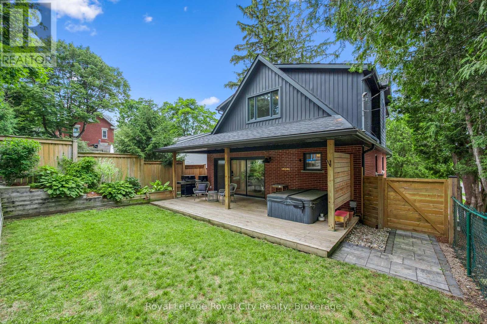 54 Forbes Avenue, Guelph, Ontario  N1G 1G4 - Photo 4 - X12279519