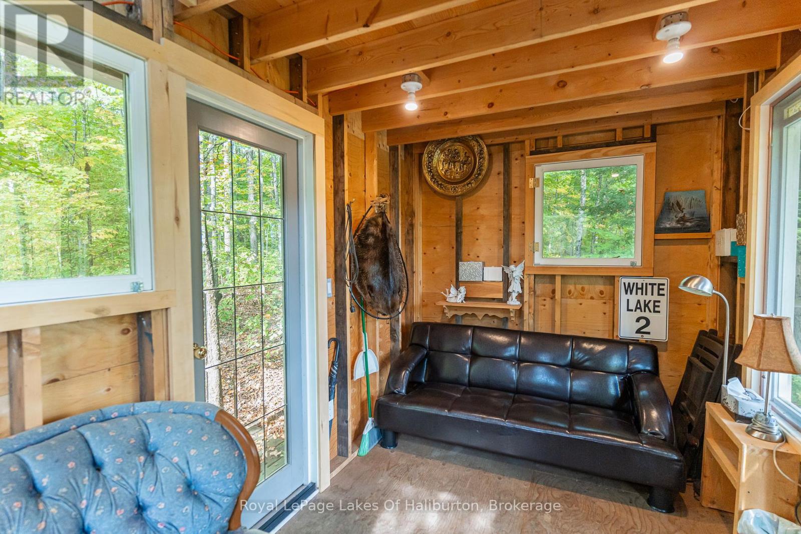 48 Russell Drive, Trent Lakes, Ontario  K0M 2A0 - Photo 37 - X12279556