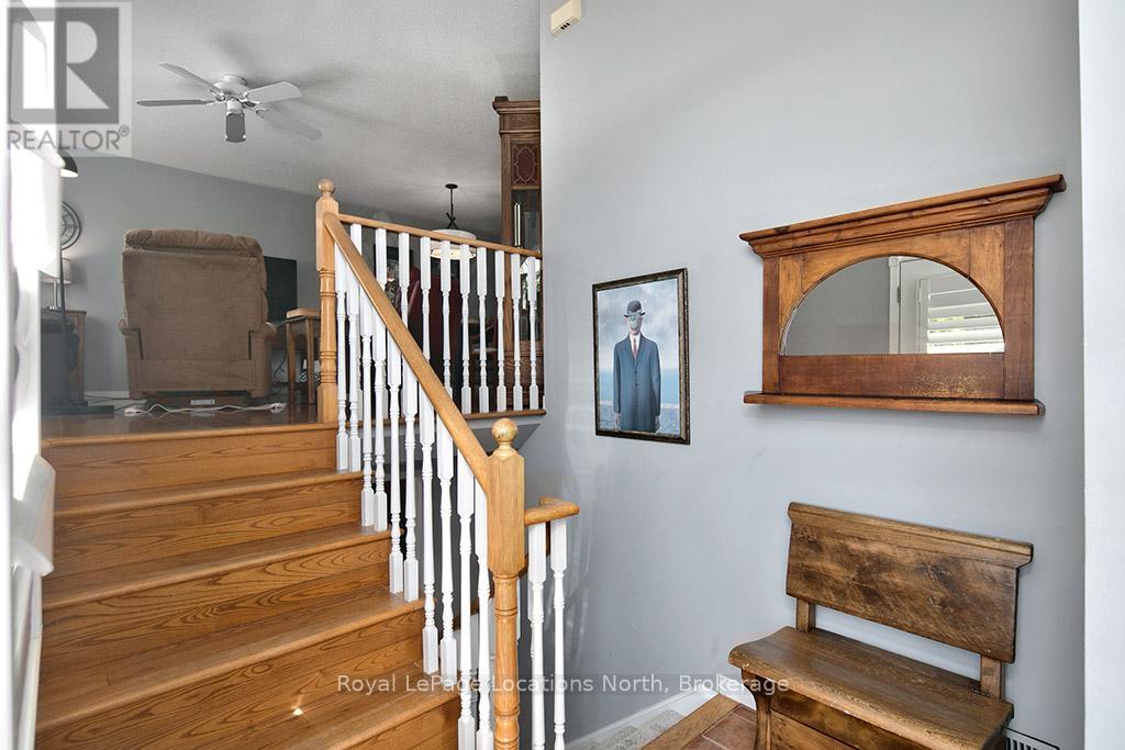 17 Telfer Road, Collingwood, Ontario  L9Y 5H5 - Photo 2 - S12279774
