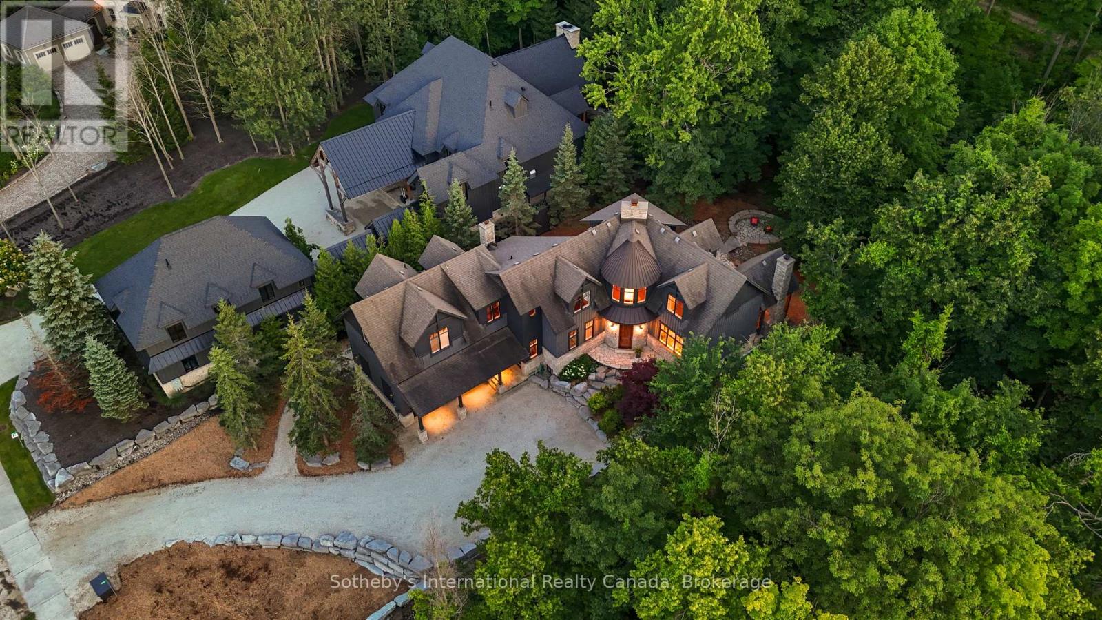 108 HEMLOCK COURT, Blue Mountains, Ontario