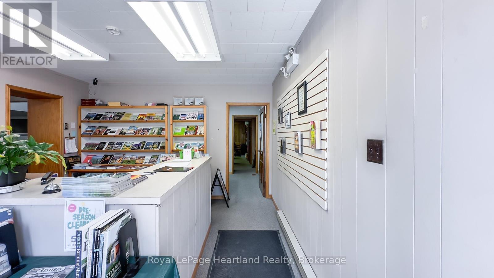 405 Queen St, North Huron, Ontario  N0M 1H0 - Photo 16 - X12279858