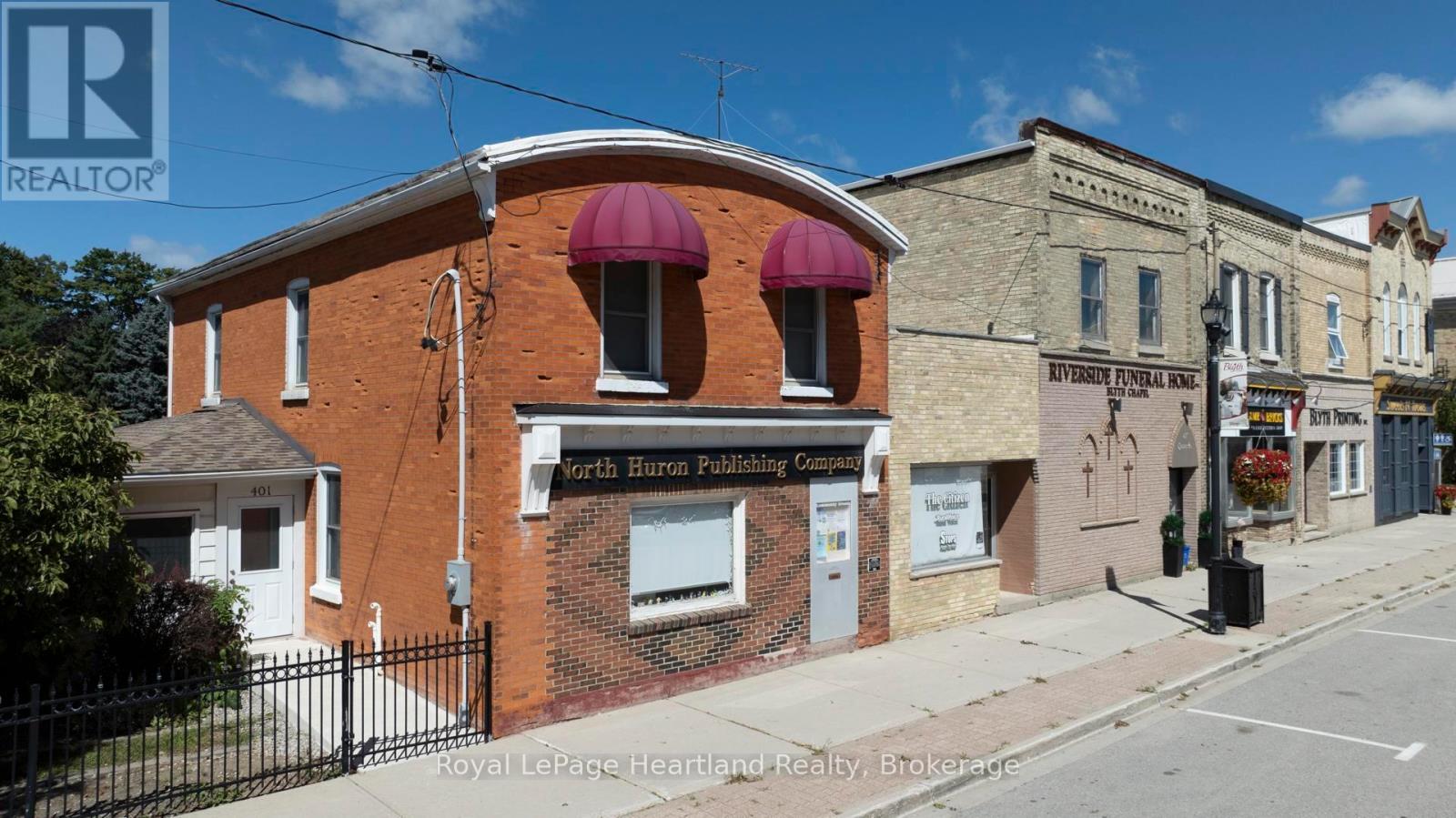 405 Queen St, North Huron, Ontario  N0M 1H0 - Photo 2 - X12279858