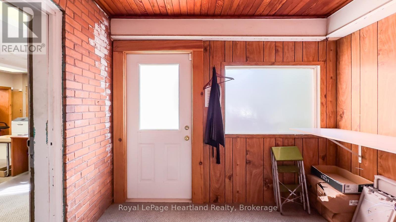 405 Queen St, North Huron, Ontario  N0M 1H0 - Photo 33 - X12279858