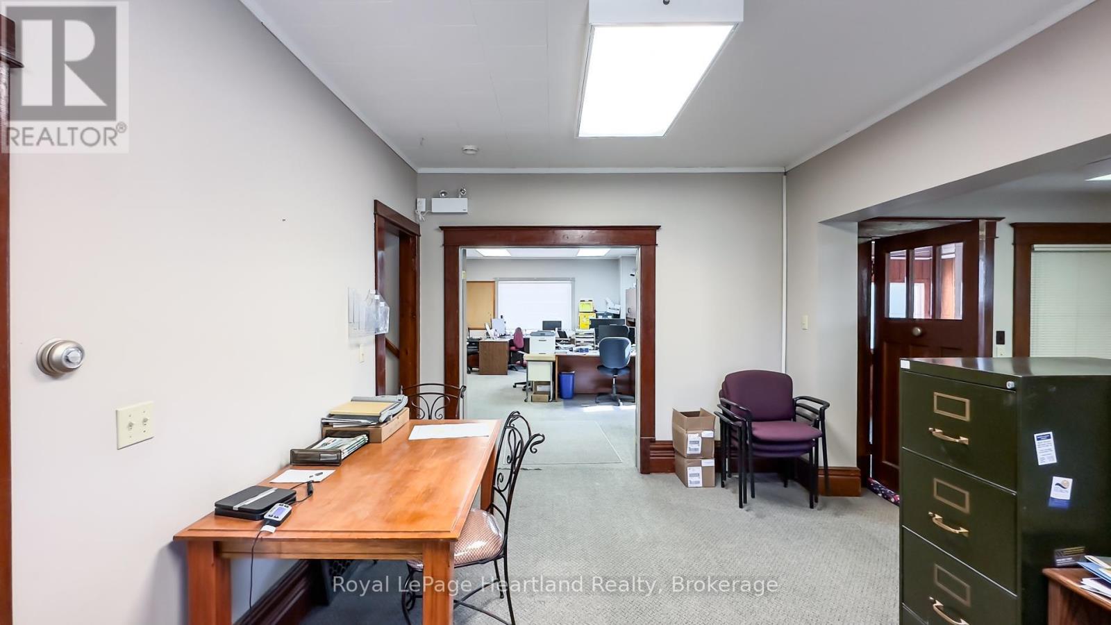 405 Queen St, North Huron, Ontario  N0M 1H0 - Photo 40 - X12279858