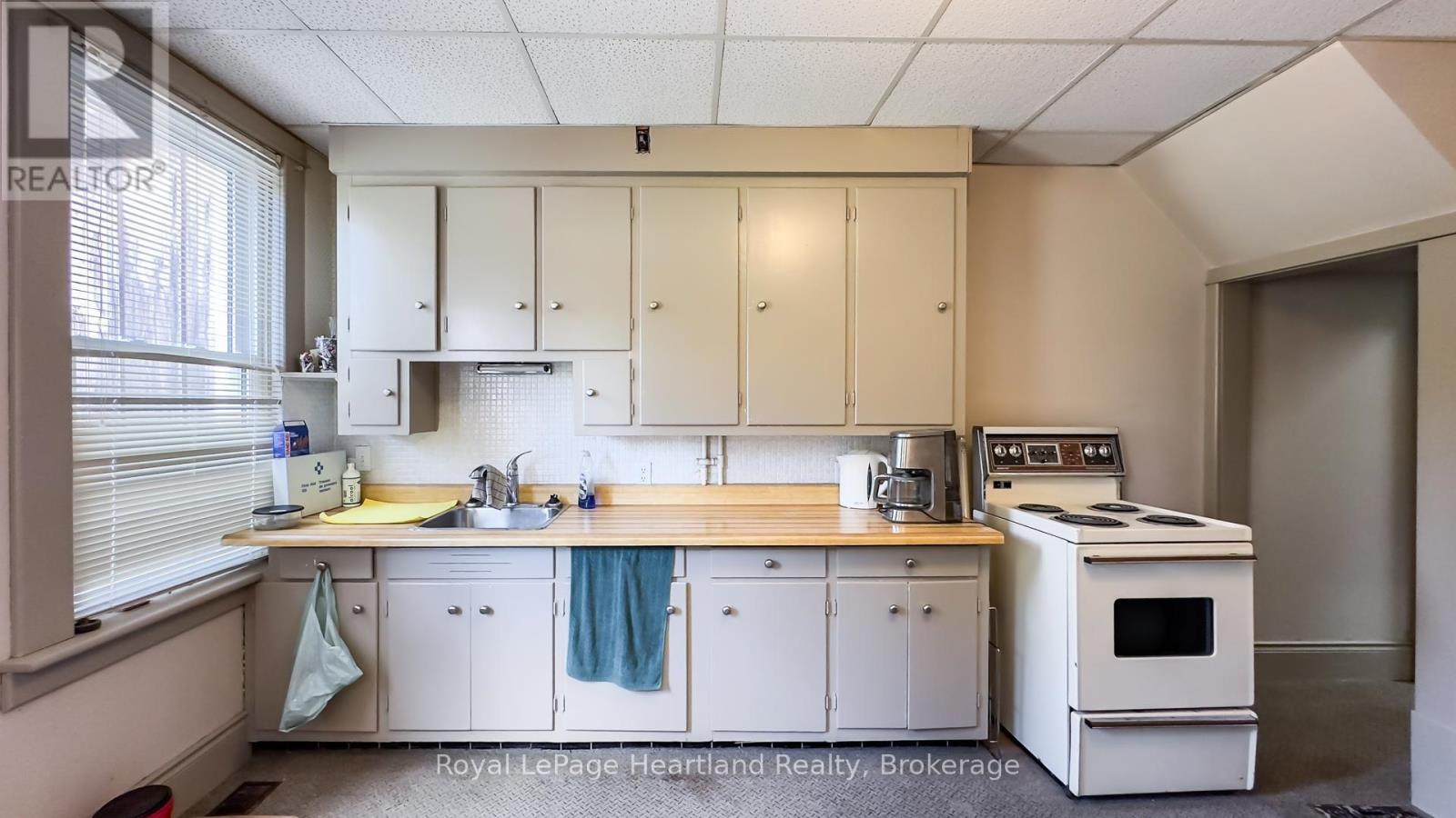 405 Queen St, North Huron, Ontario  N0M 1H0 - Photo 41 - X12279858