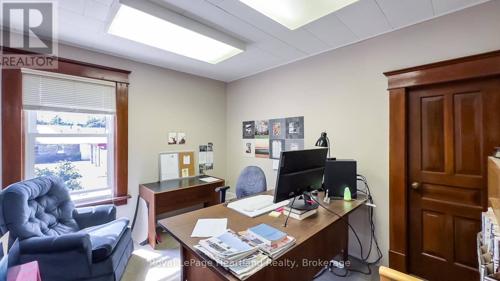 405 Queen St, North Huron, Ontario  N0M 1H0 - Photo 7 - X12279858