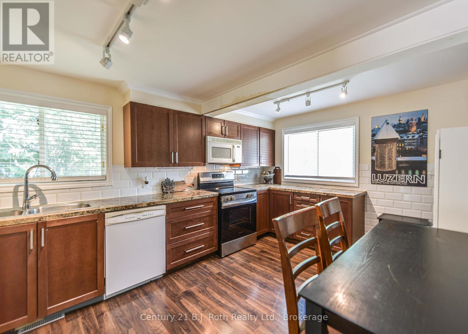 3306 Knight Avenue, Severn, Ontario  L3V 0V9 - Photo 10 - S12280102
