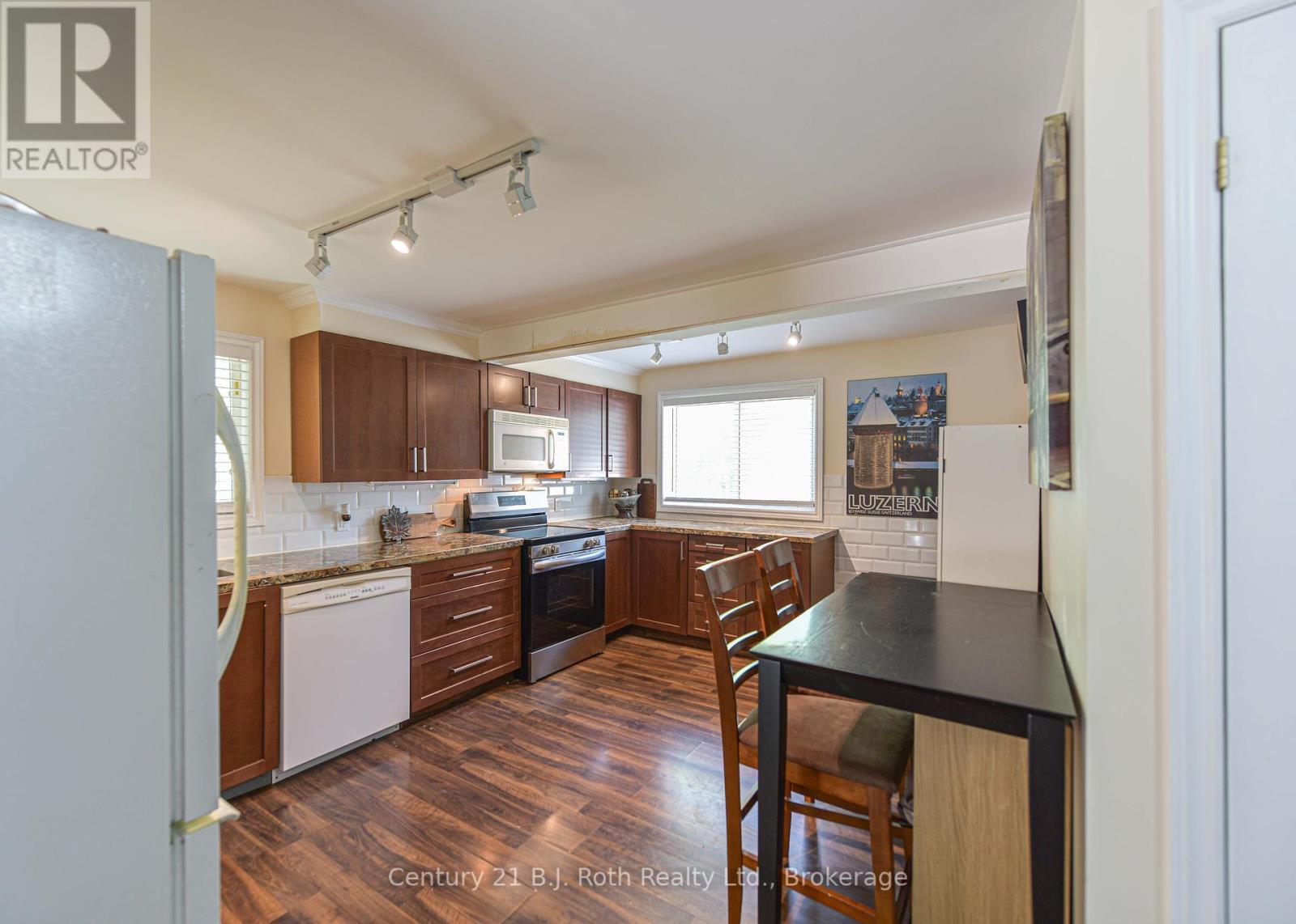 3306 Knight Avenue, Severn, Ontario  L3V 0V9 - Photo 11 - S12280102
