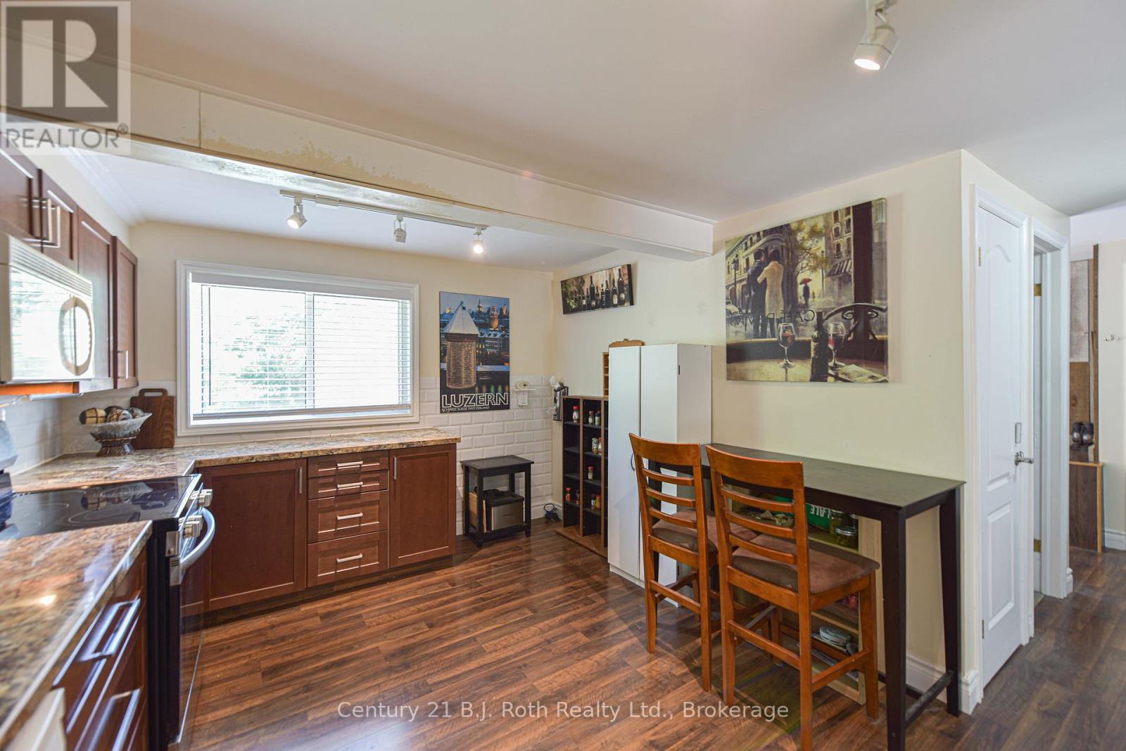 3306 Knight Avenue, Severn, Ontario  L3V 0V9 - Photo 12 - S12280102