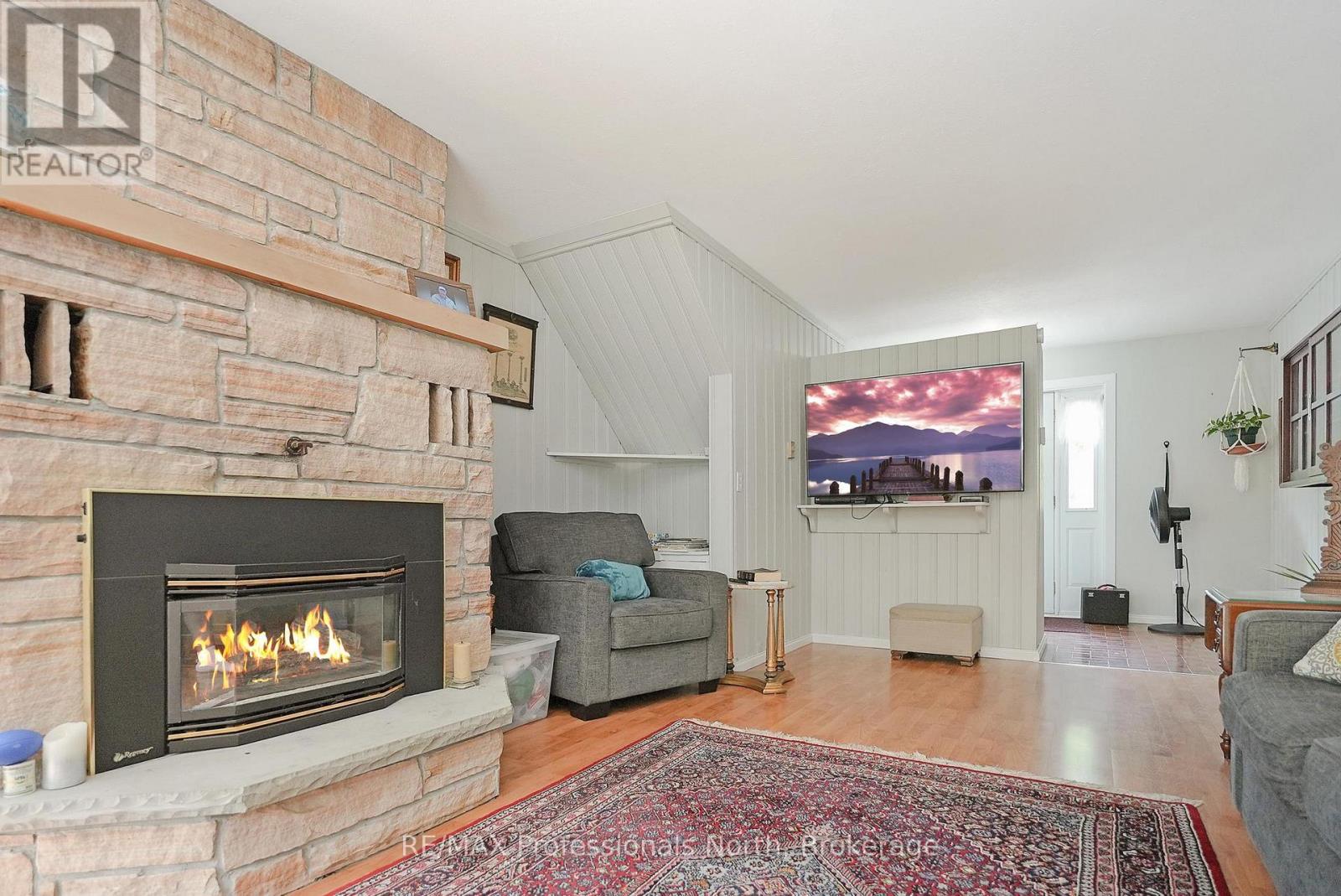 10 Stouffer Street, Minden Hills, Ontario  K0M 2K0 - Photo 12 - X12280086