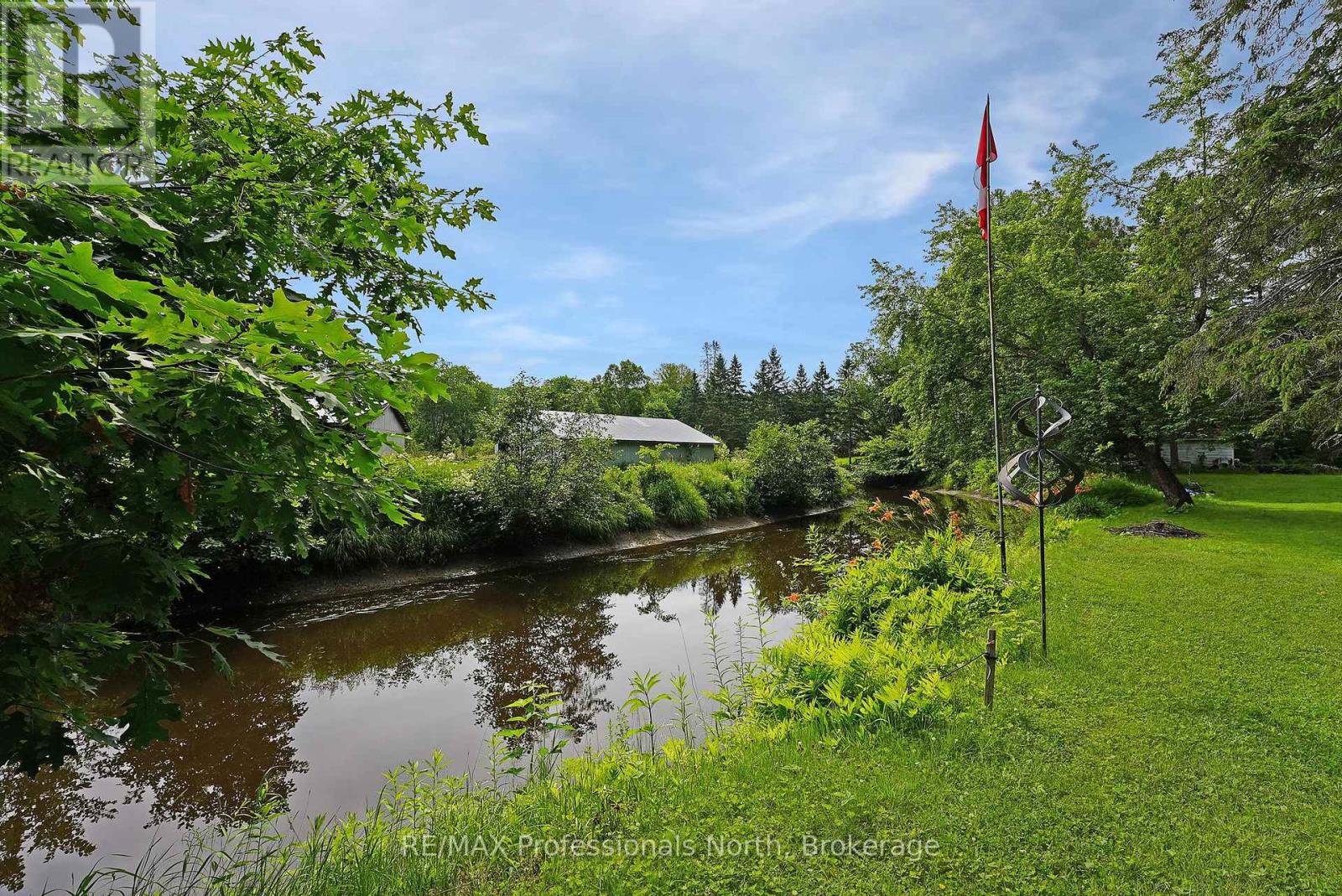 10 Stouffer Street, Minden Hills, Ontario  K0M 2K0 - Photo 37 - X12280086