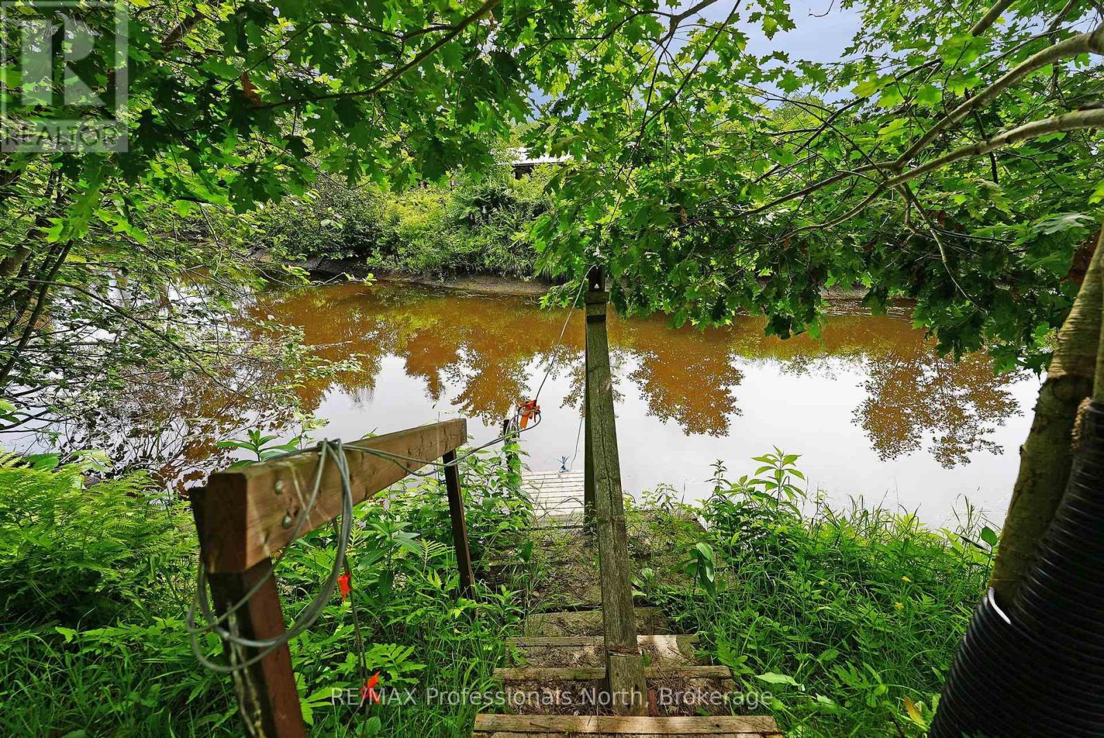 10 Stouffer Street, Minden Hills, Ontario  K0M 2K0 - Photo 38 - X12280086