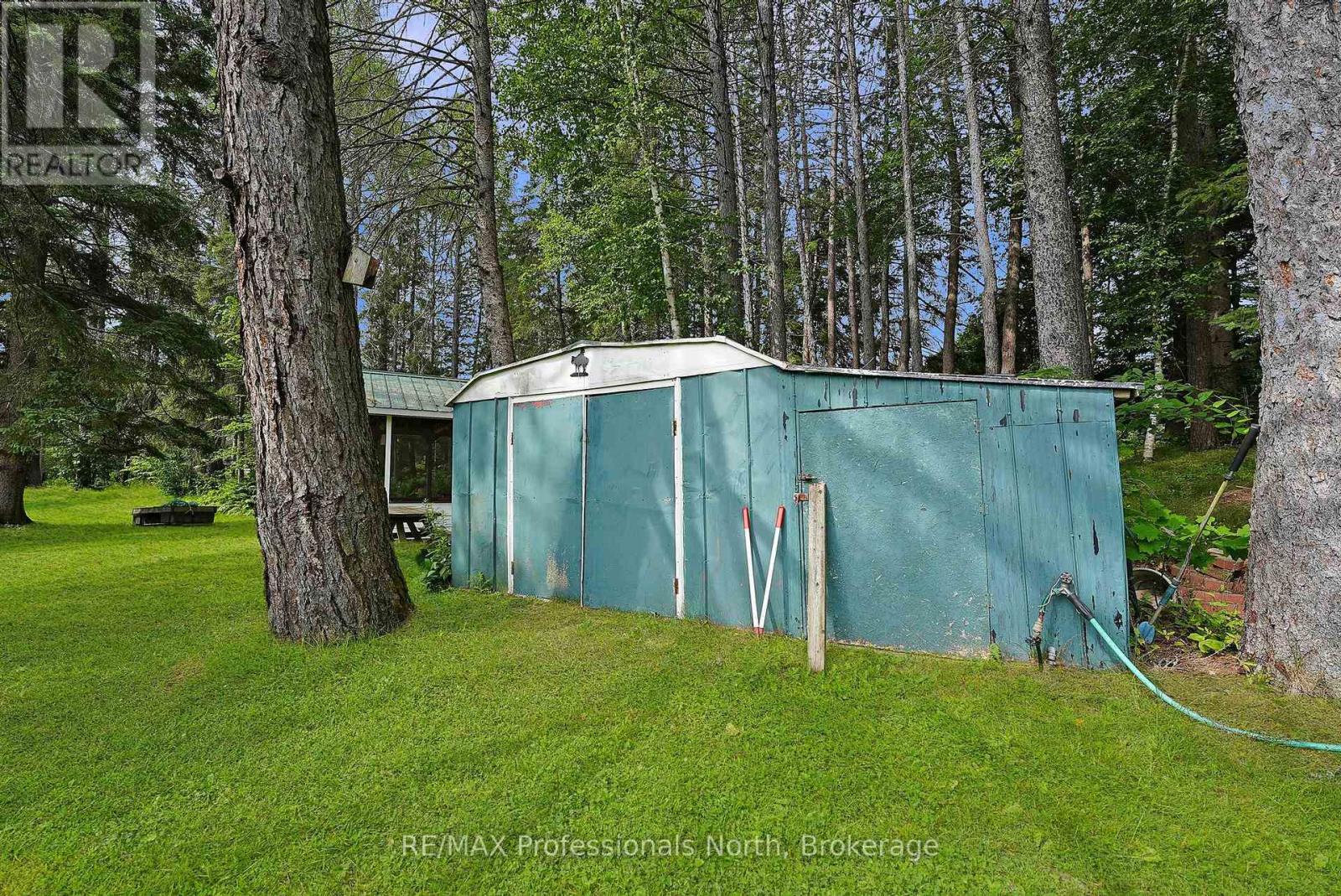 10 Stouffer Street, Minden Hills, Ontario  K0M 2K0 - Photo 39 - X12280086