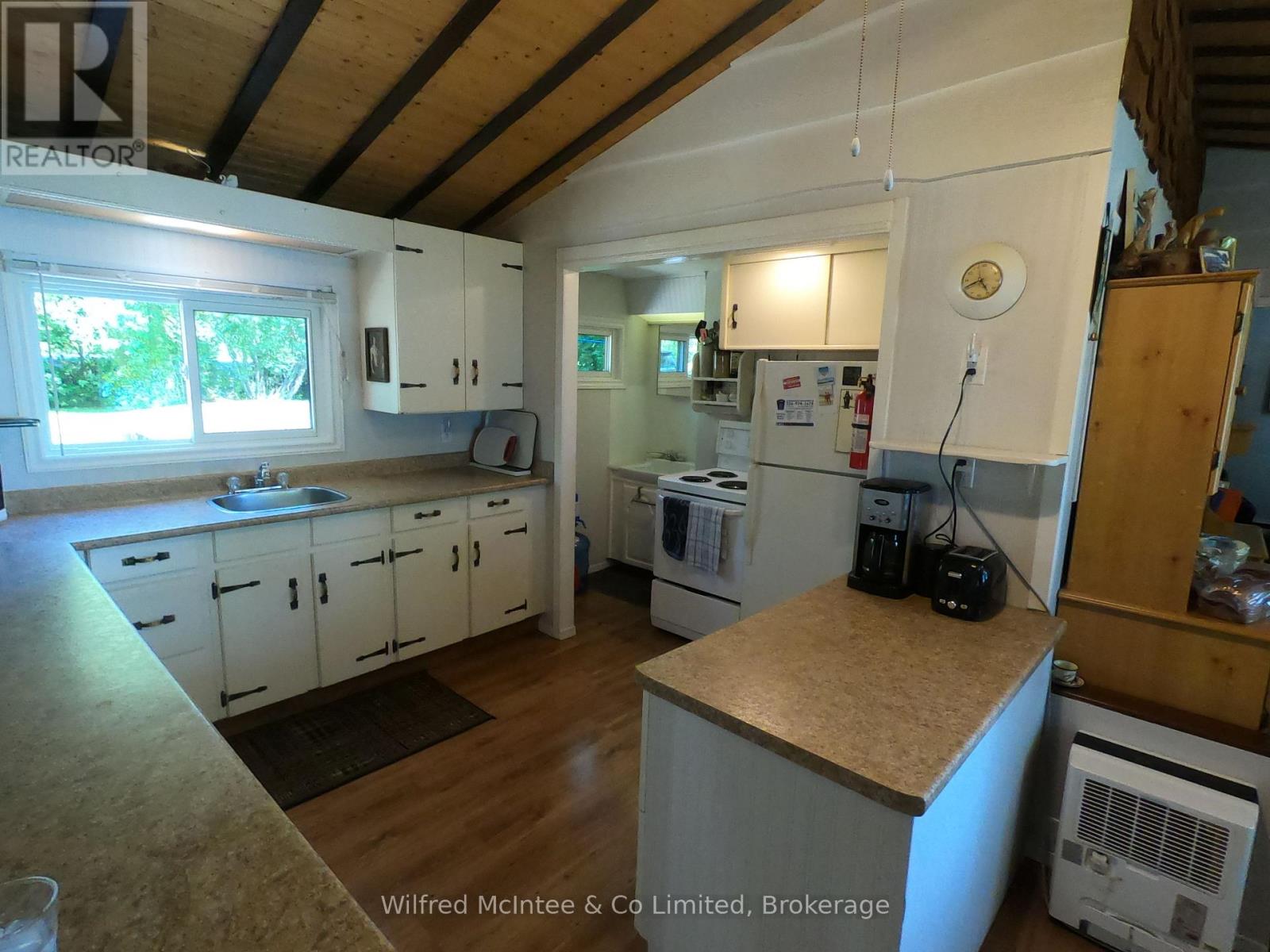 849 Bruce Road 13 Road, Native Leased Lands, Ontario  N0H 2L0 - Photo 10 - X12280096