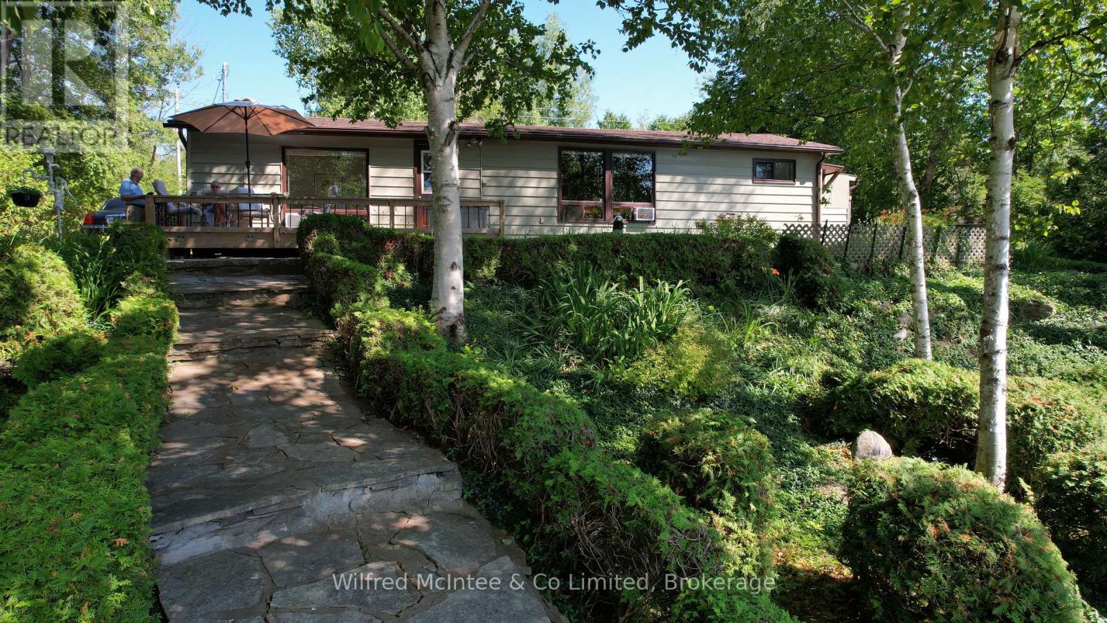 849 Bruce Road 13 Road, Native Leased Lands, Ontario  N0H 2L0 - Photo 6 - X12280096