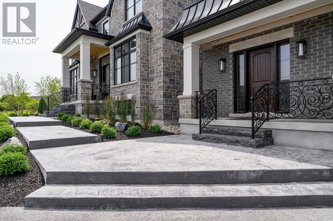 101 Grindelwald Court, Blue Mountains, Ontario  L9Y 0Z8 - Photo 2 - X12280105