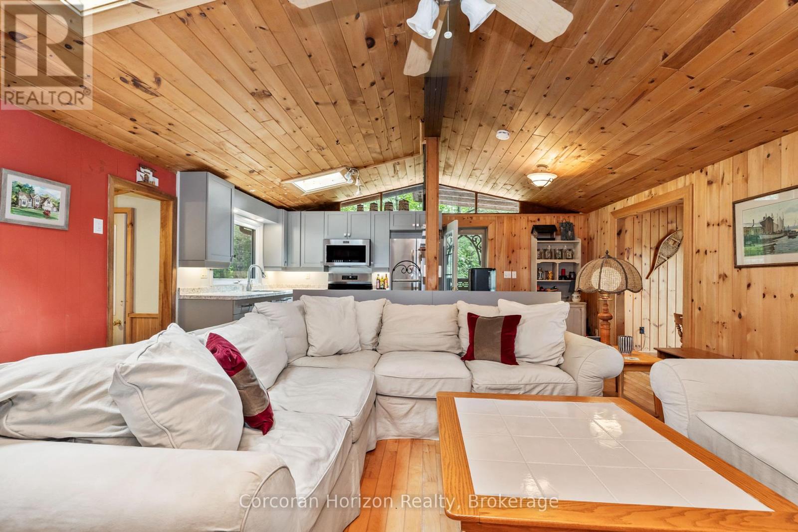 162 Winding Way, Georgian Bay, Ontario  L0K 1S0 - Photo 19 - X12280139
