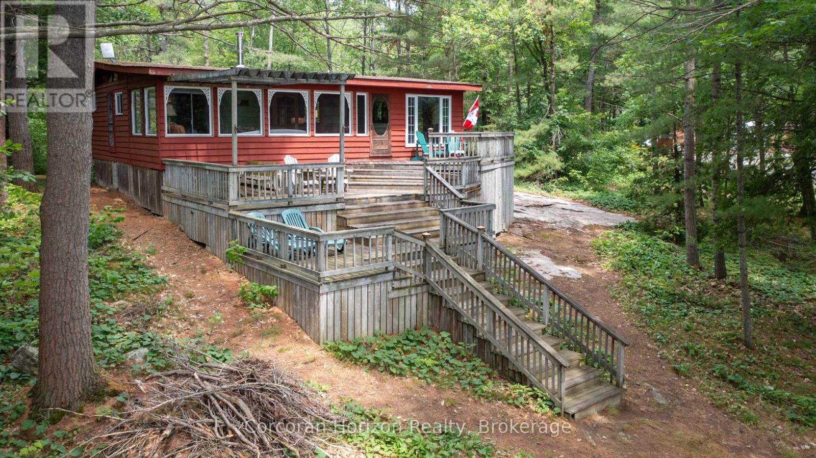 162 Winding Way, Georgian Bay, Ontario  L0K 1S0 - Photo 2 - X12280139