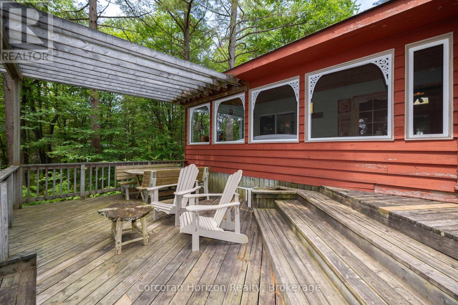 162 Winding Way, Georgian Bay, Ontario  L0K 1S0 - Photo 4 - X12280139