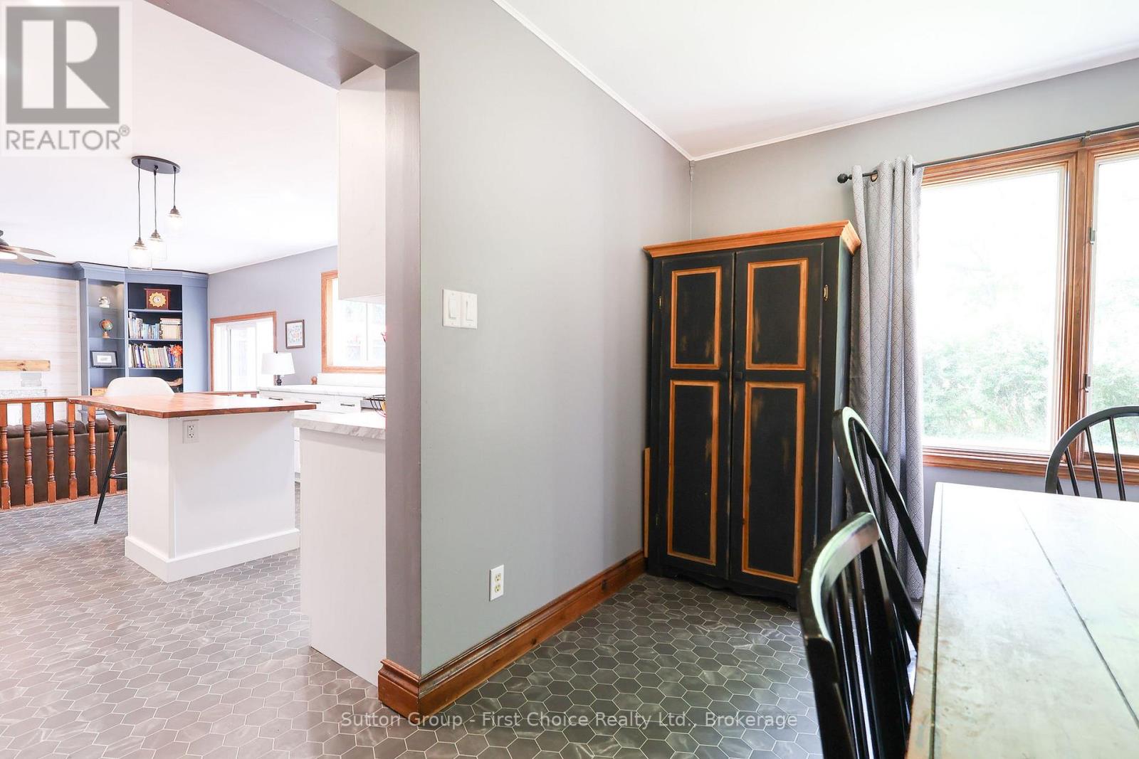 21 Burwell Road, Stratford, Ontario  N5A 7R2 - Photo 13 - X12280151