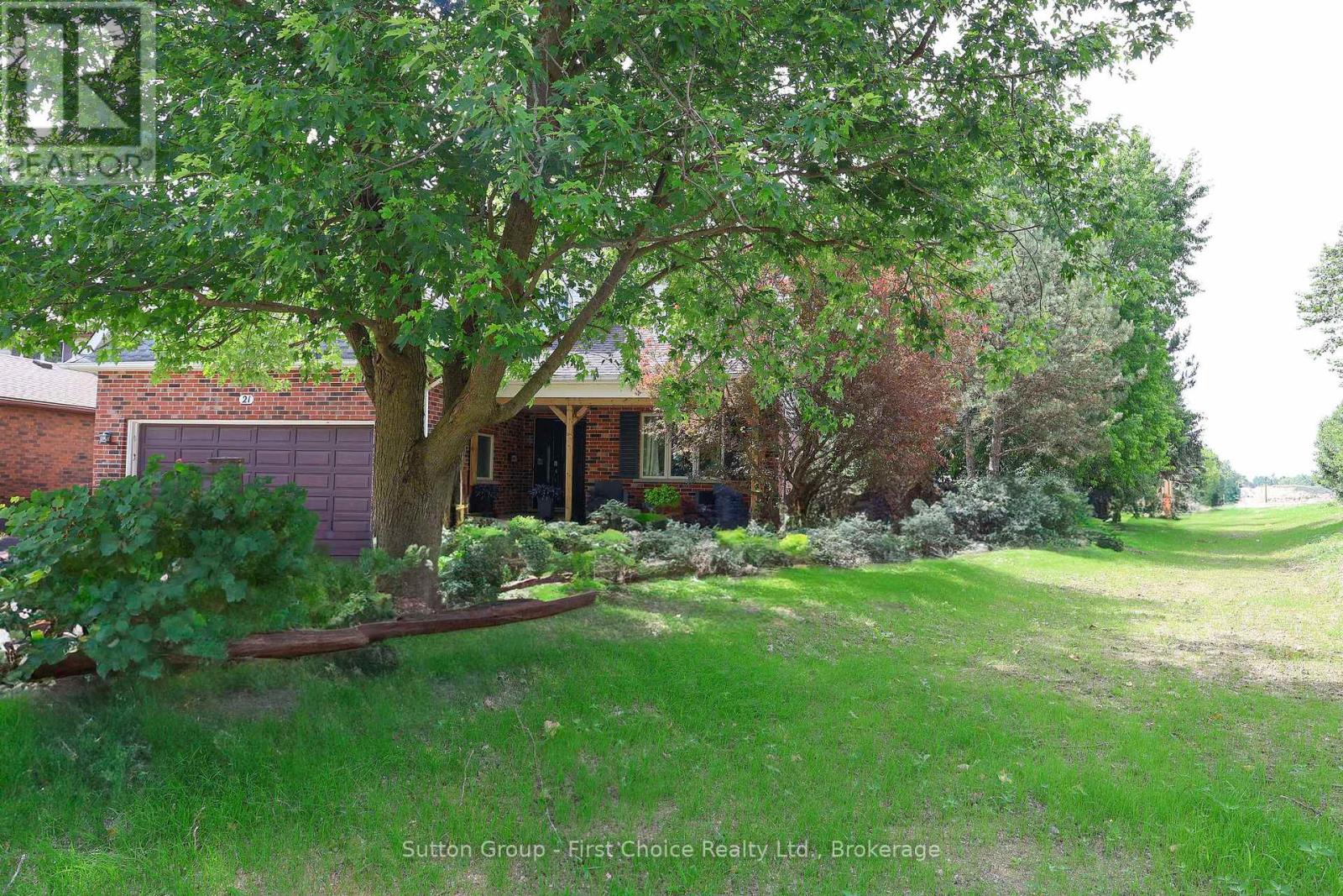 21 Burwell Road, Stratford, Ontario  N5A 7R2 - Photo 4 - X12280151