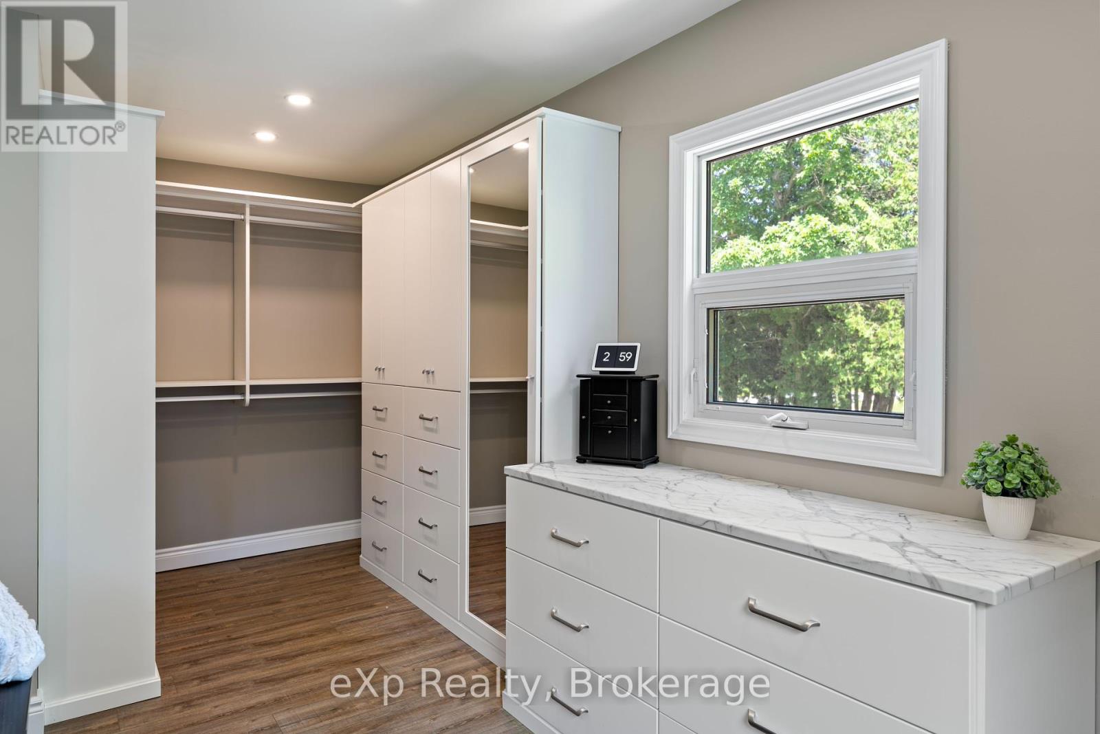 742 Silver Lake Road, South Bruce Peninsula, Ontario  N0H 1P0 - Photo 30 - X12280173