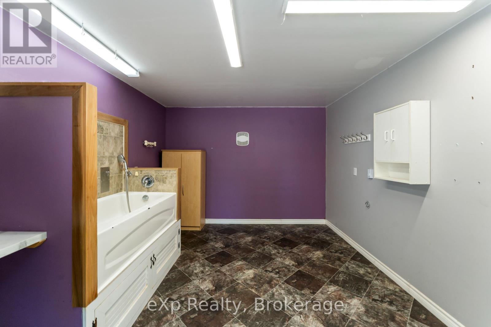 742 Silver Lake Road, South Bruce Peninsula, Ontario  N0H 1P0 - Photo 32 - X12280173
