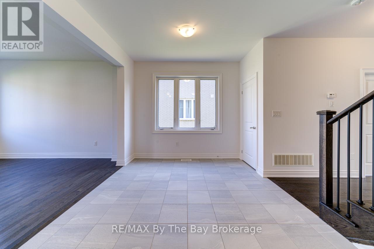 21 Lisa Street, Wasaga Beach, Ontario  L9Z 1J9 - Photo 21 - S12280296