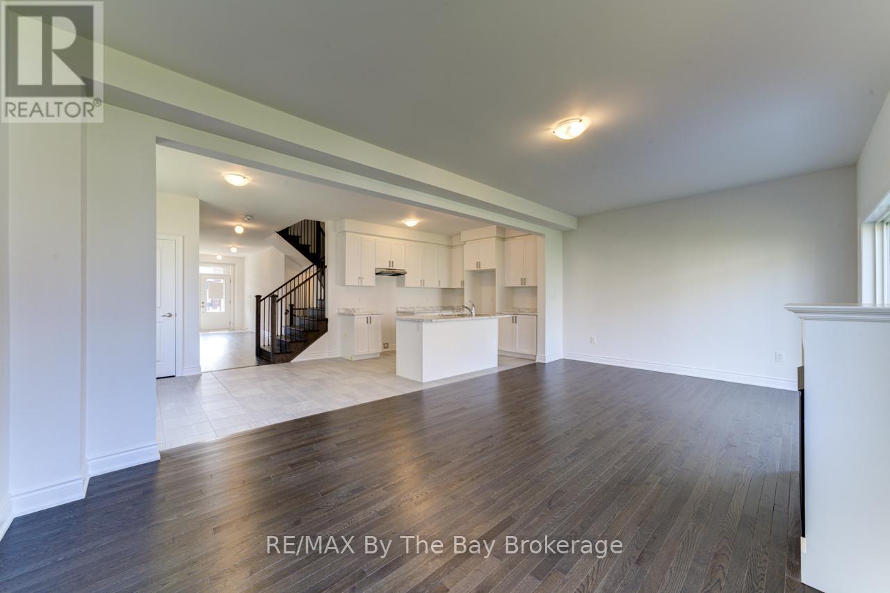 21 Lisa Street, Wasaga Beach, Ontario  L9Z 1J9 - Photo 28 - S12280296
