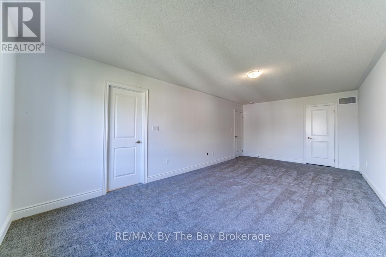 21 Lisa Street, Wasaga Beach, Ontario  L9Z 1J9 - Photo 34 - S12280296